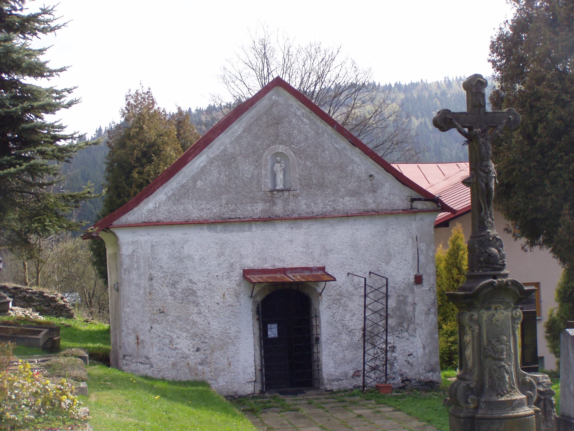 Cemetery chapel in Neratov