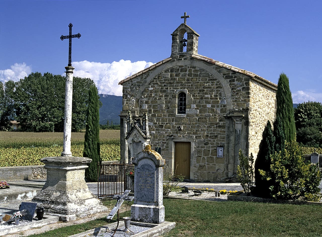 Chapelle du cimetière d'Upie