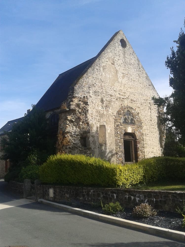 Chapelle Saint-Martin de Montsûrs