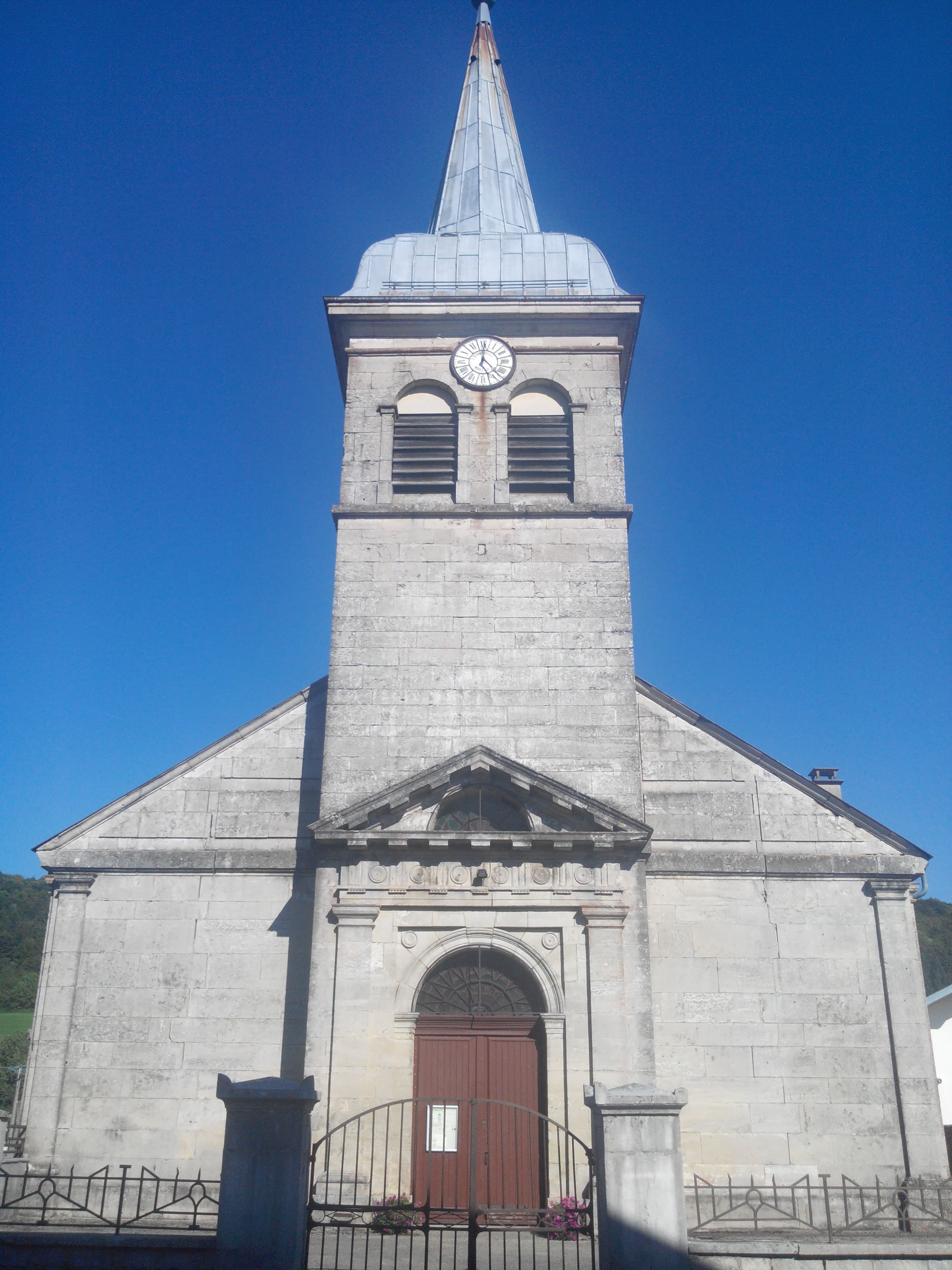 Église Saint-Amant de Charix