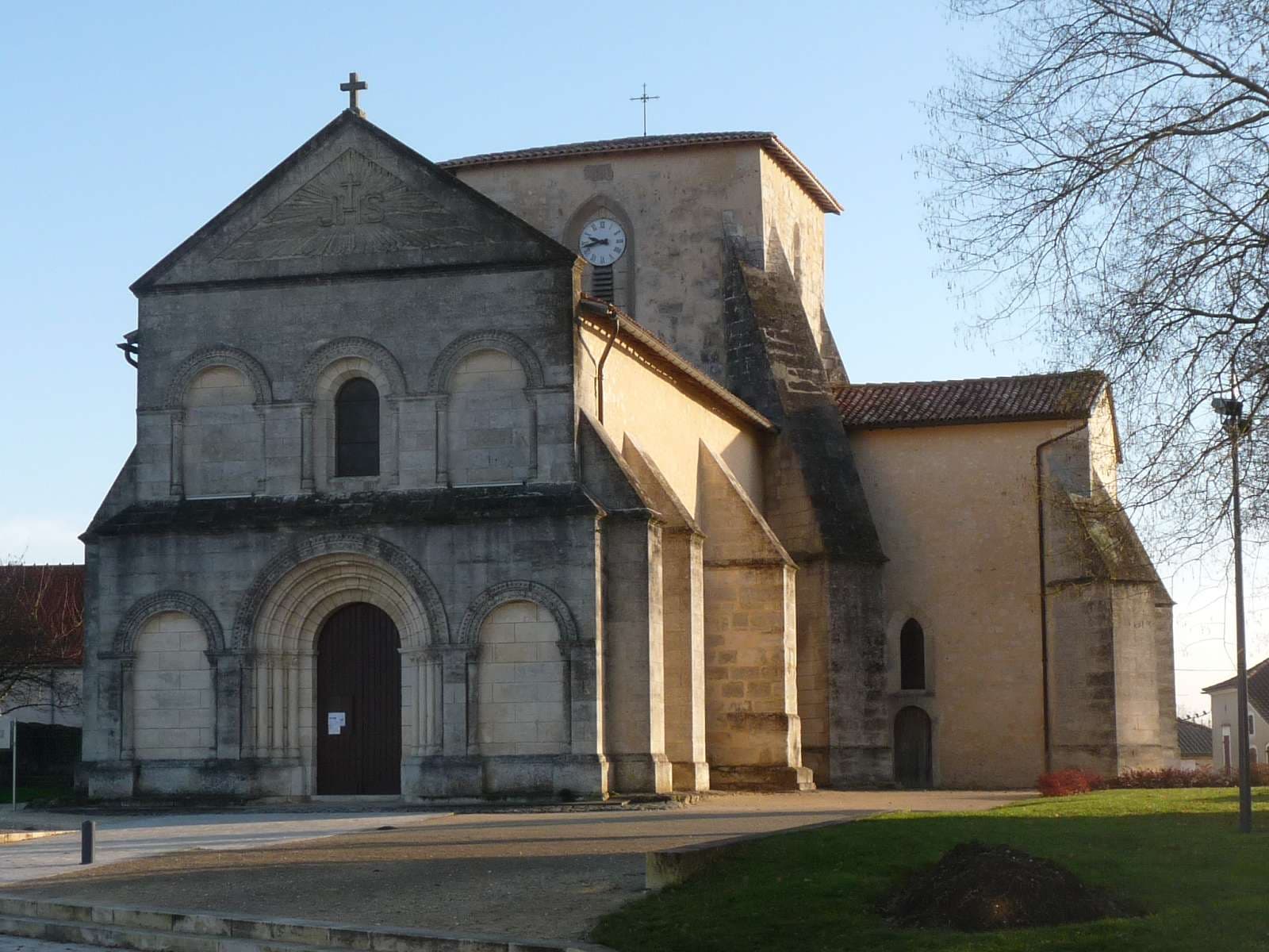 église Saint-Pierre de Chevanceaux