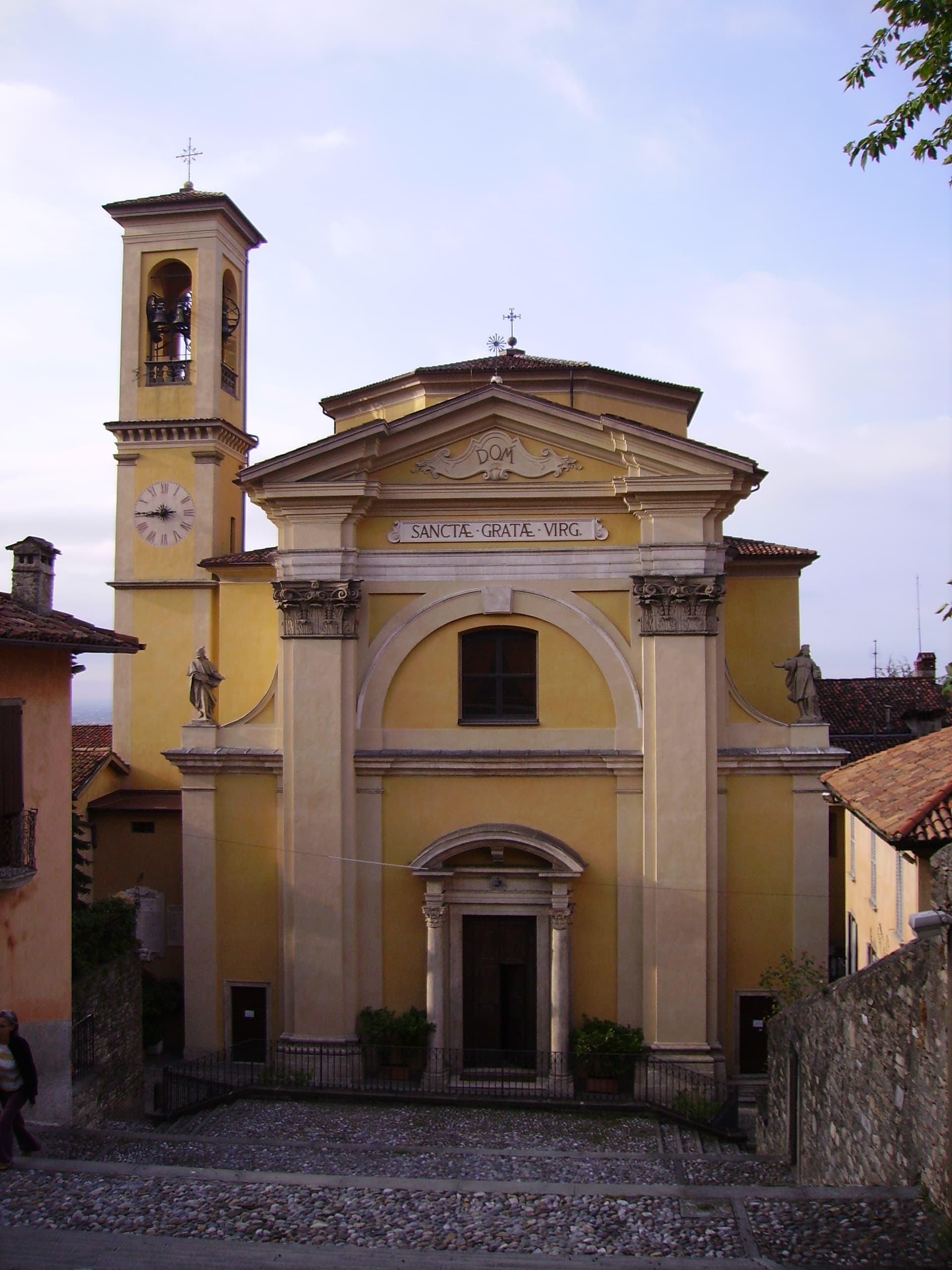 Santa Grata inter vites