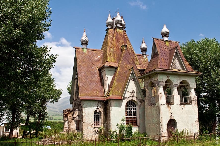 Saint Nikolay Russian Church, Amrakits