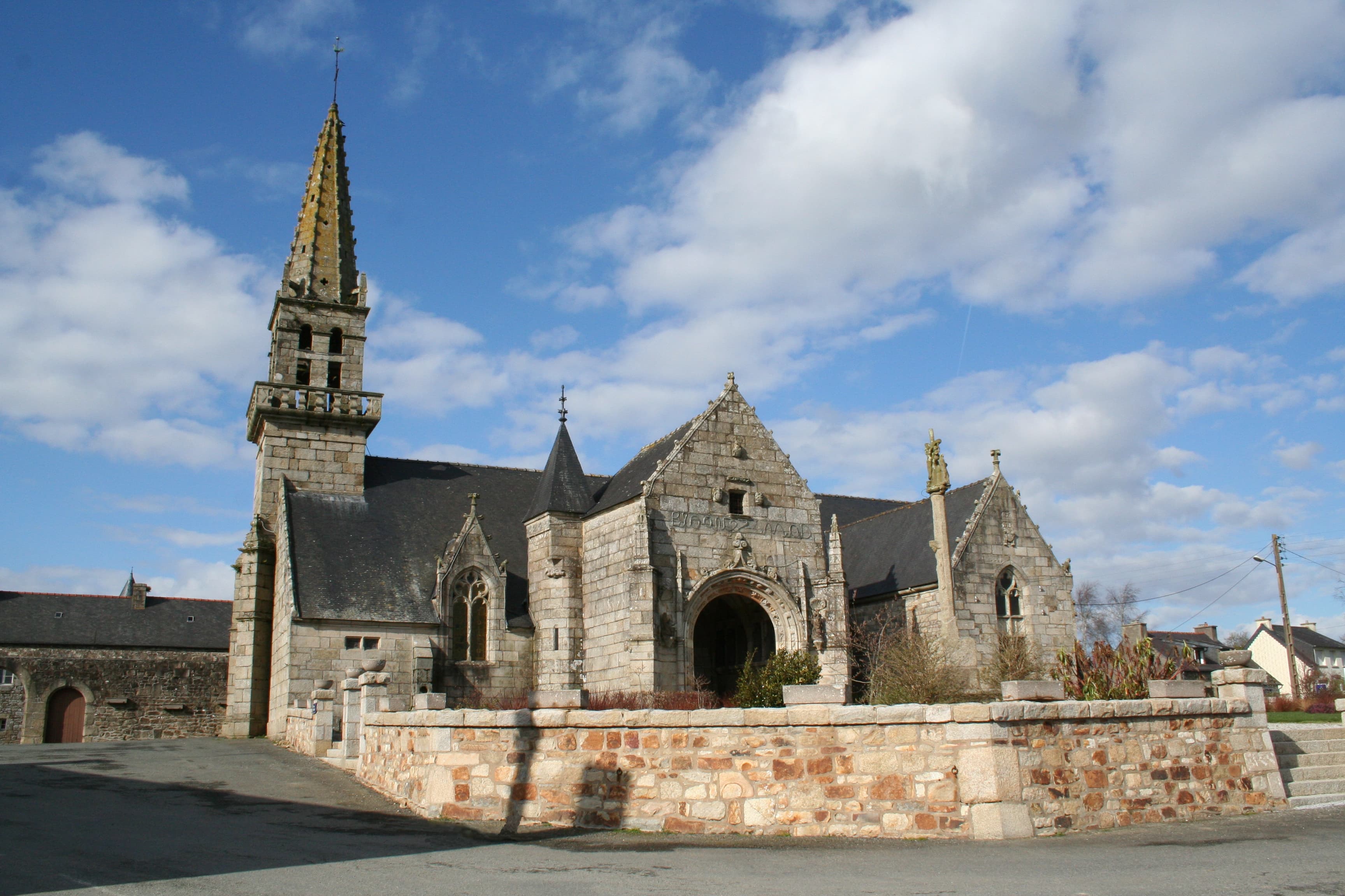 Église Notre-Dame-de-Grâces de Plusquellec