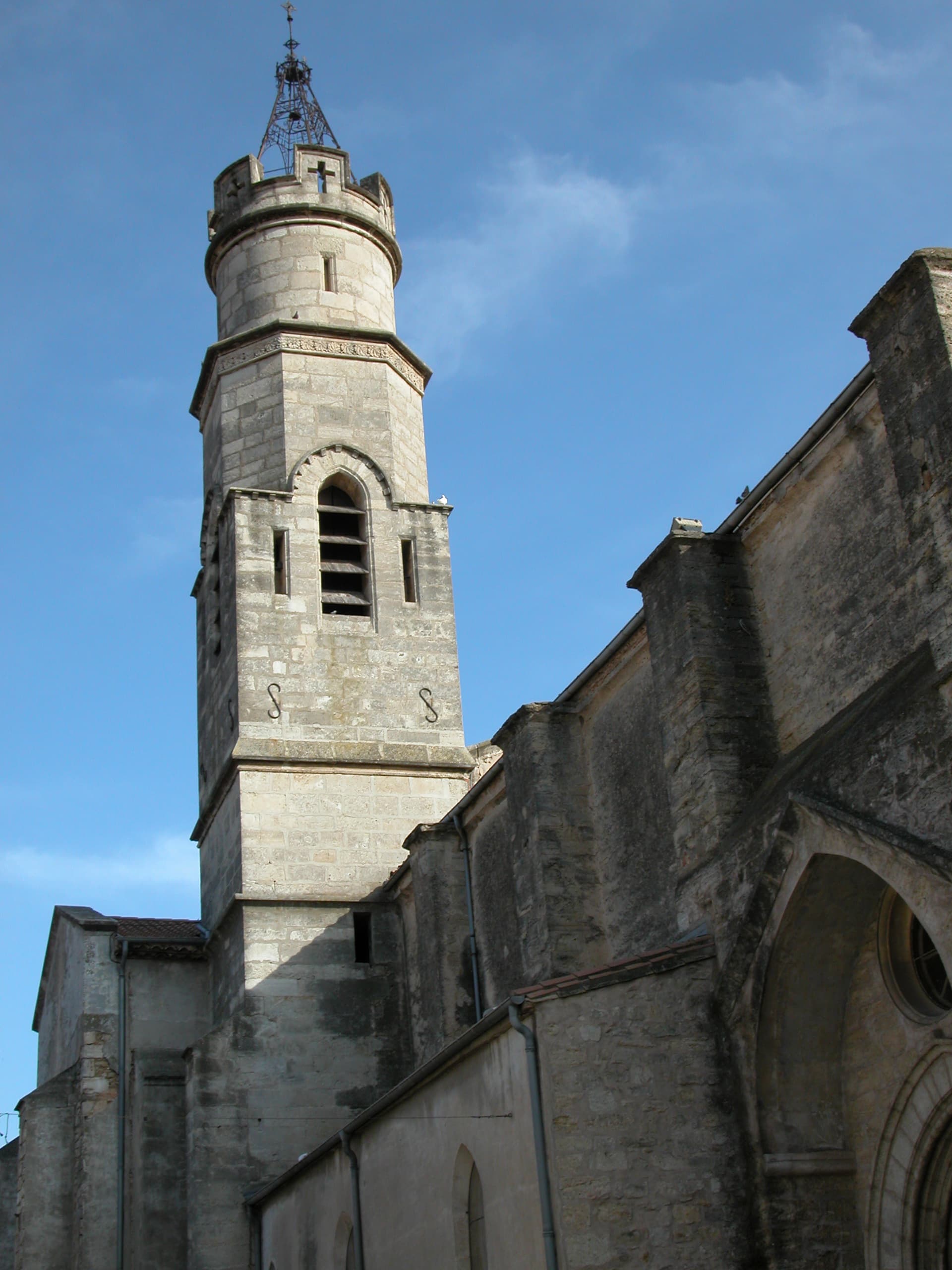 Église Saint-Saturnin de Cazouls-lès-Béziers