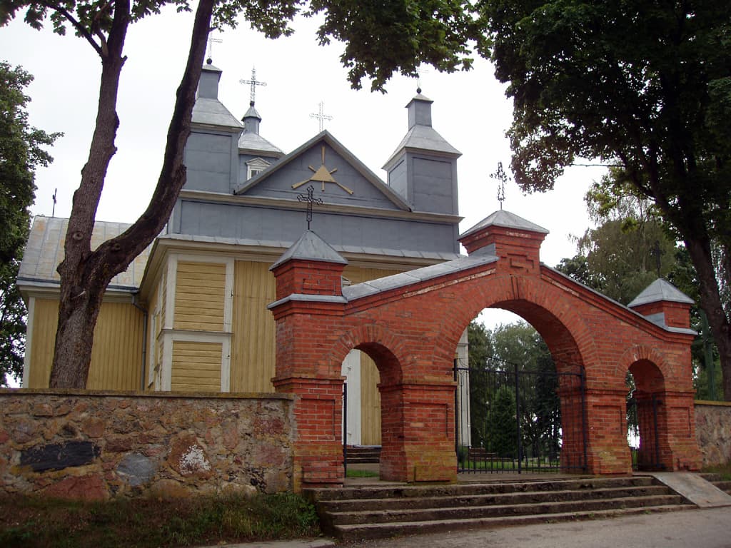 Church of the Discovery of the Holy Cross in Suginčiai