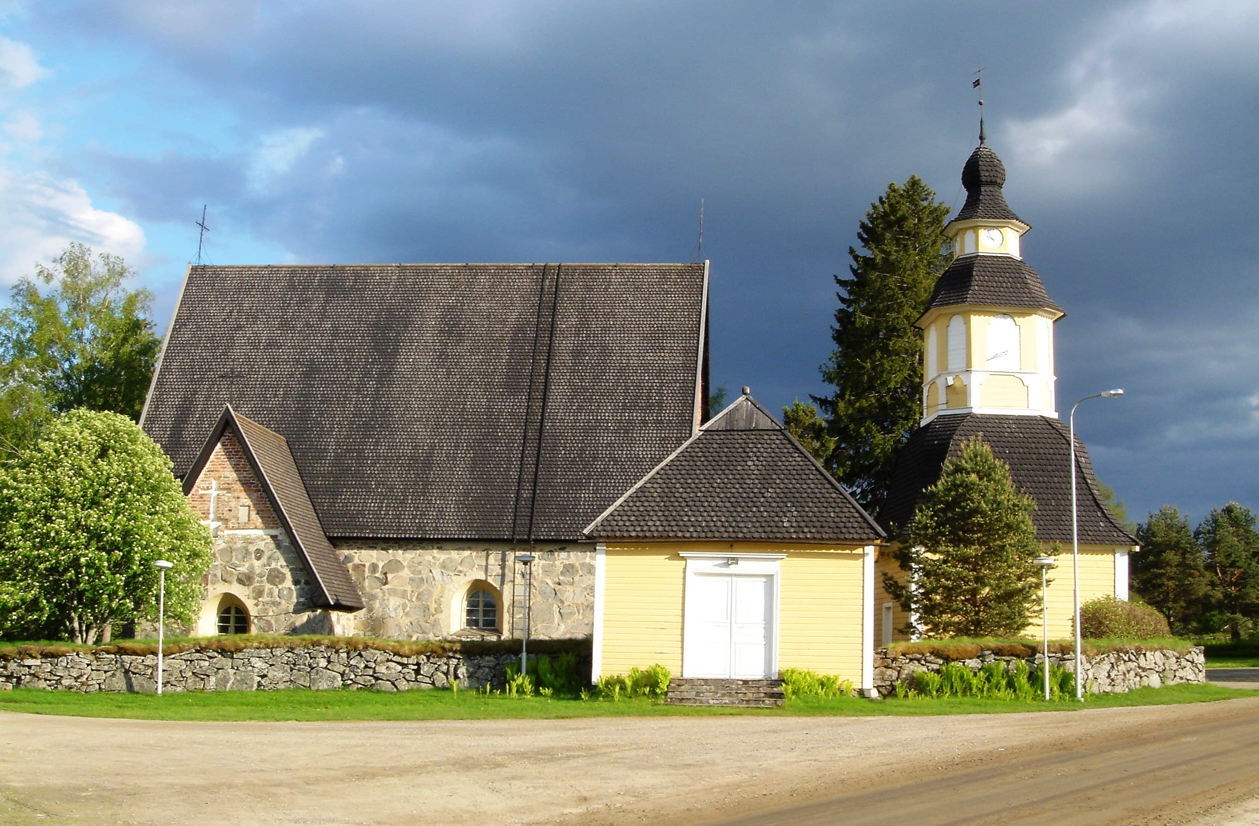 Tuulos Church