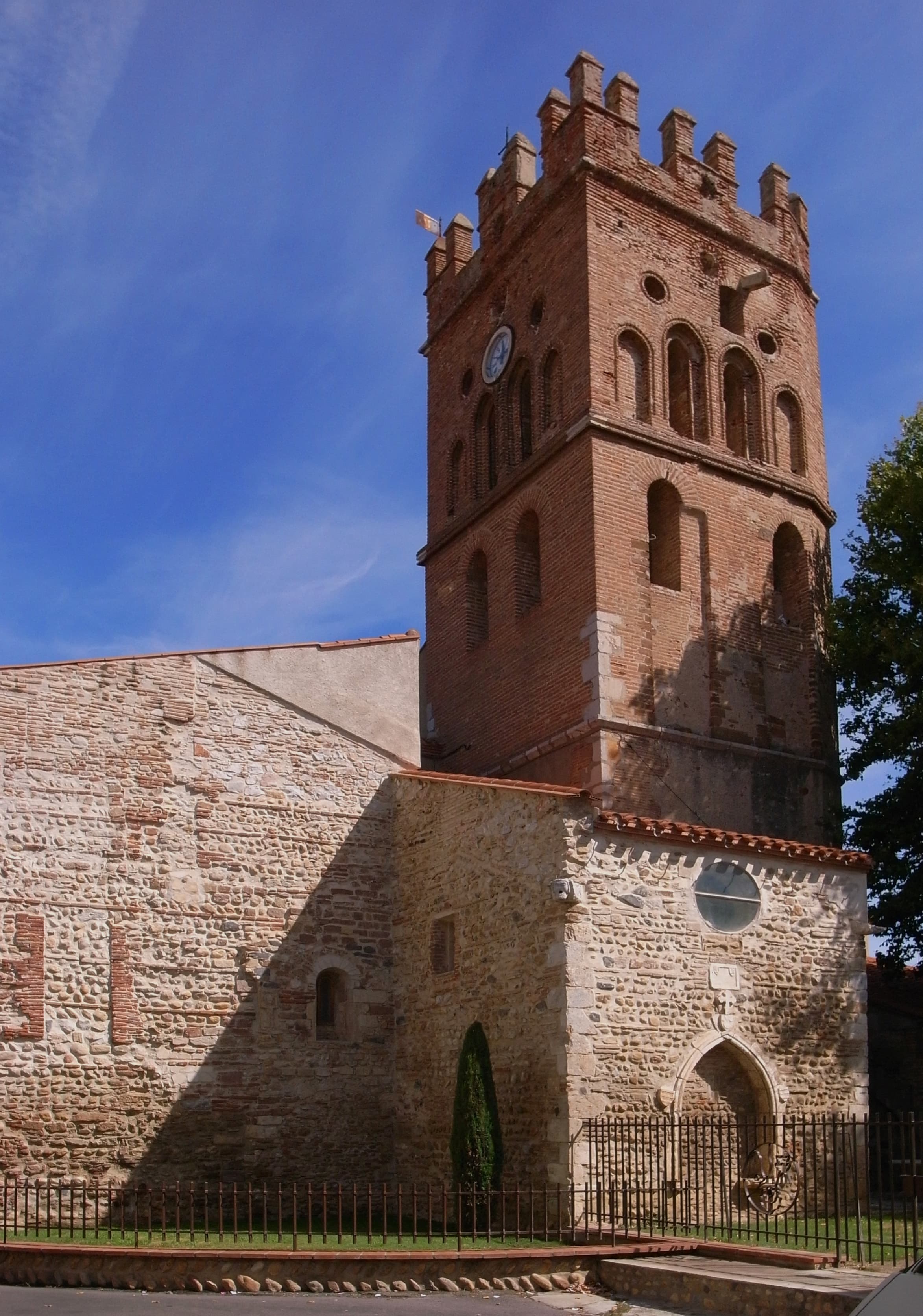 St. Vincent, Claira