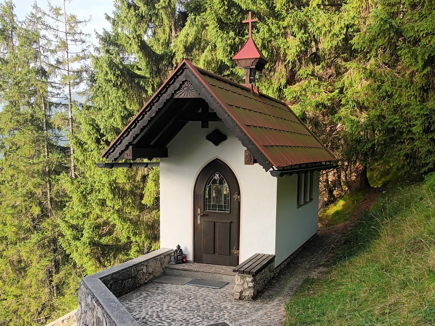 Costaries chapel