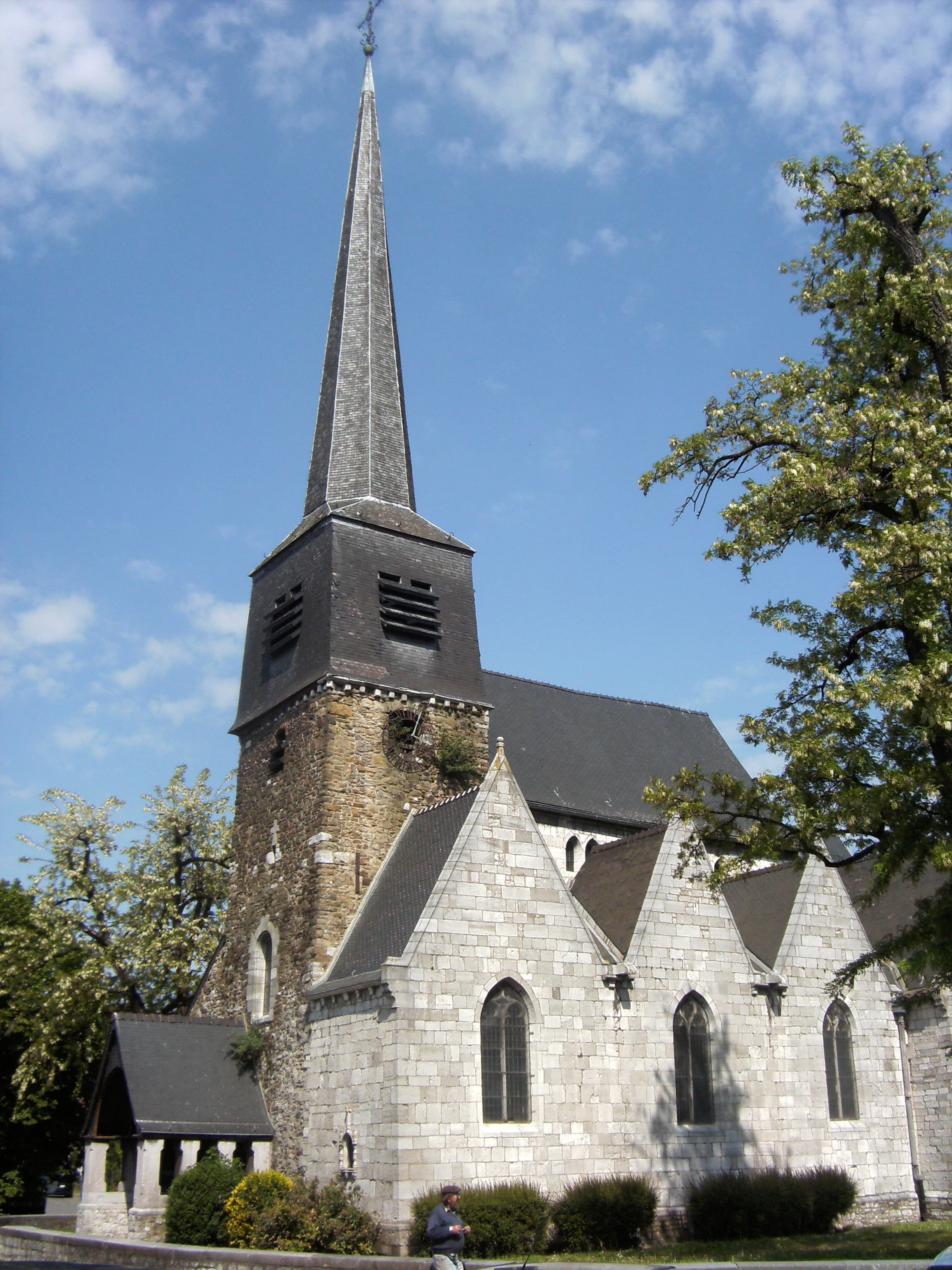 Église Saint-Laurent de Couillet