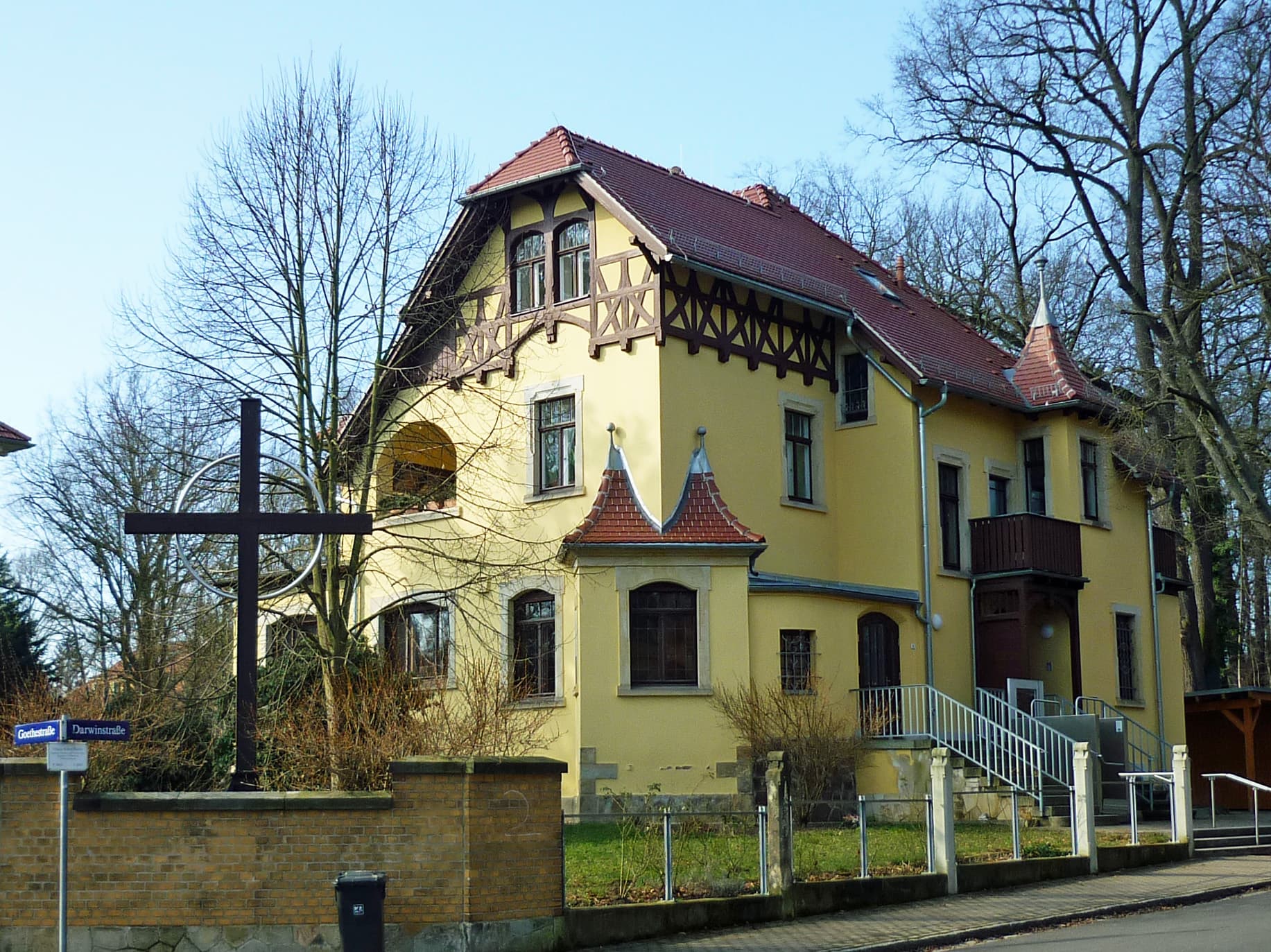 Darwinstraße 19