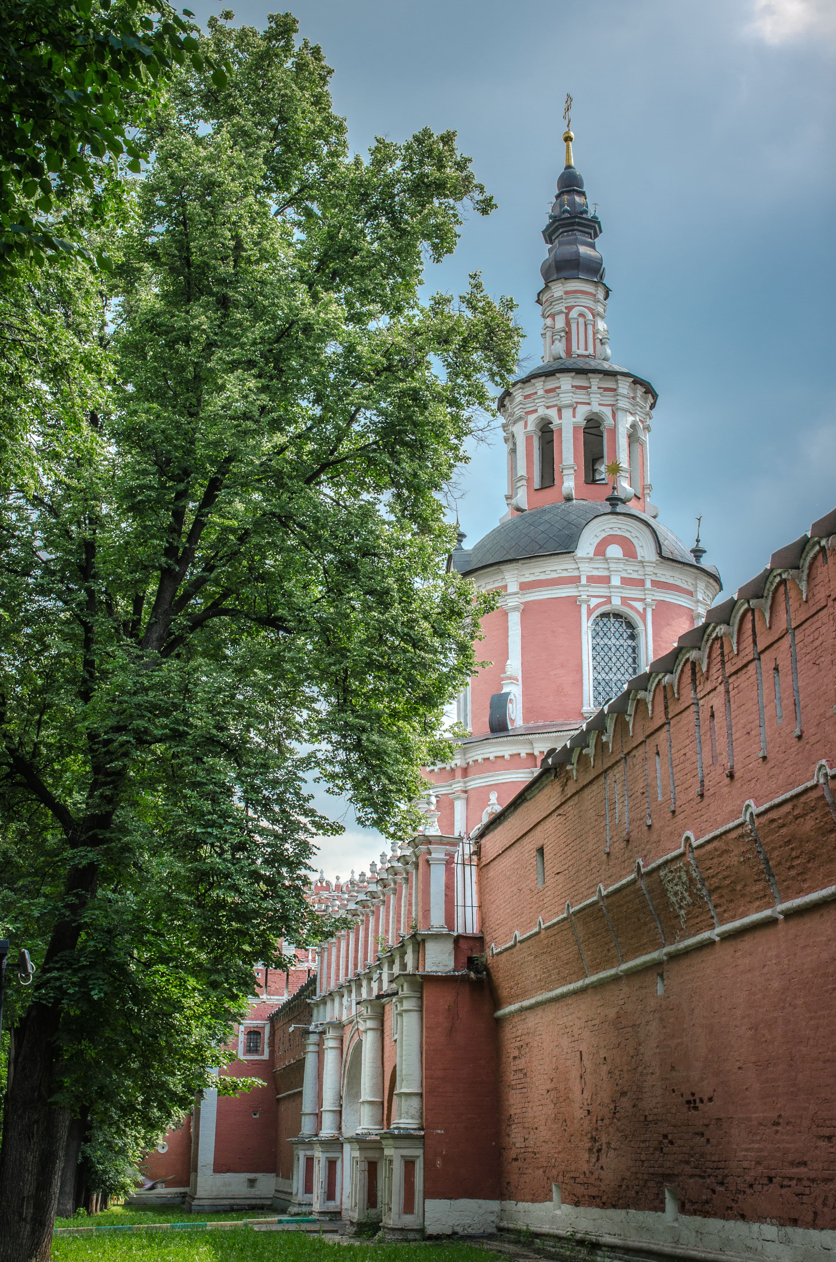 Gate Church of the Theotokos of Tikhvin at Donskoy Monastery (Moscow)