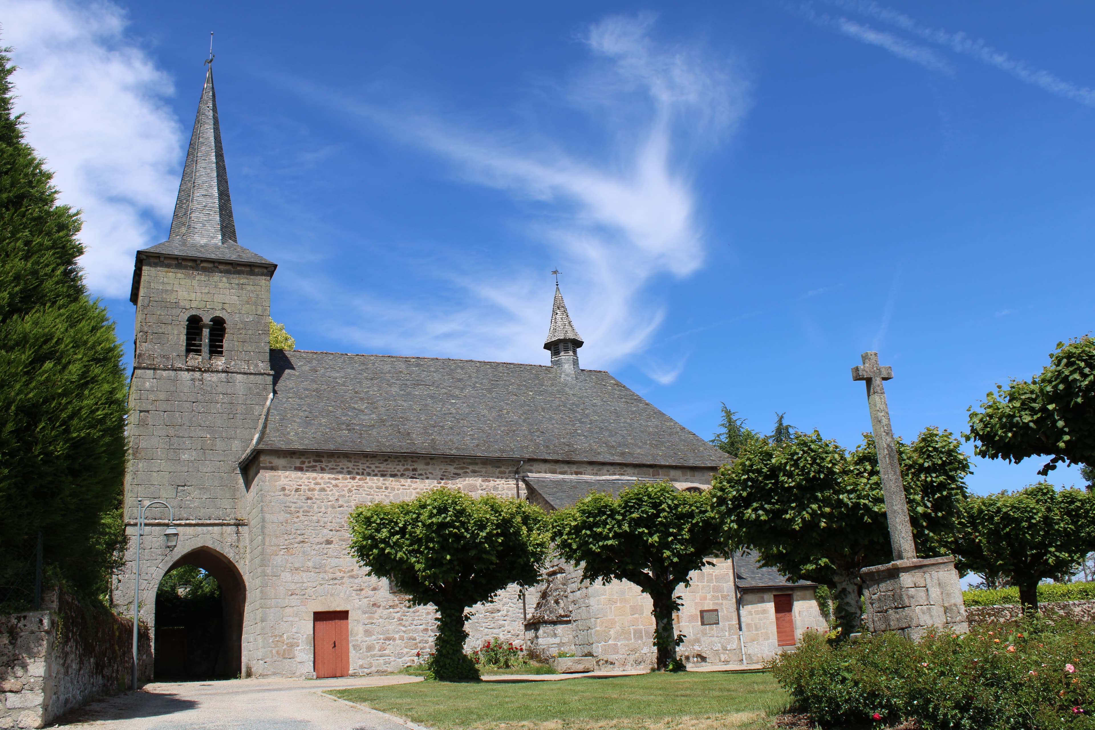 église Saint-Saturnin de Davignac