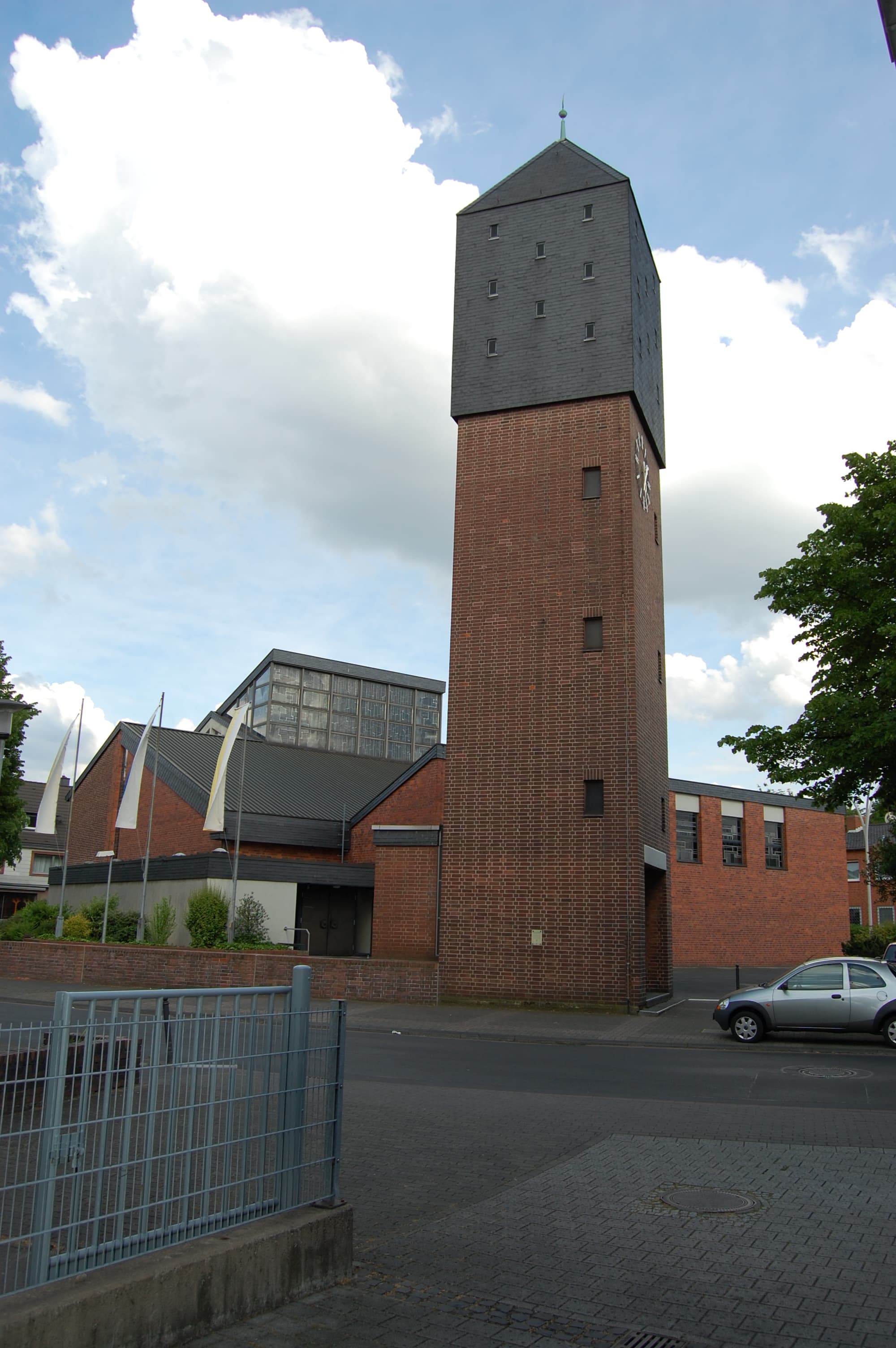 Sankt Mariä Geburt, Efferen