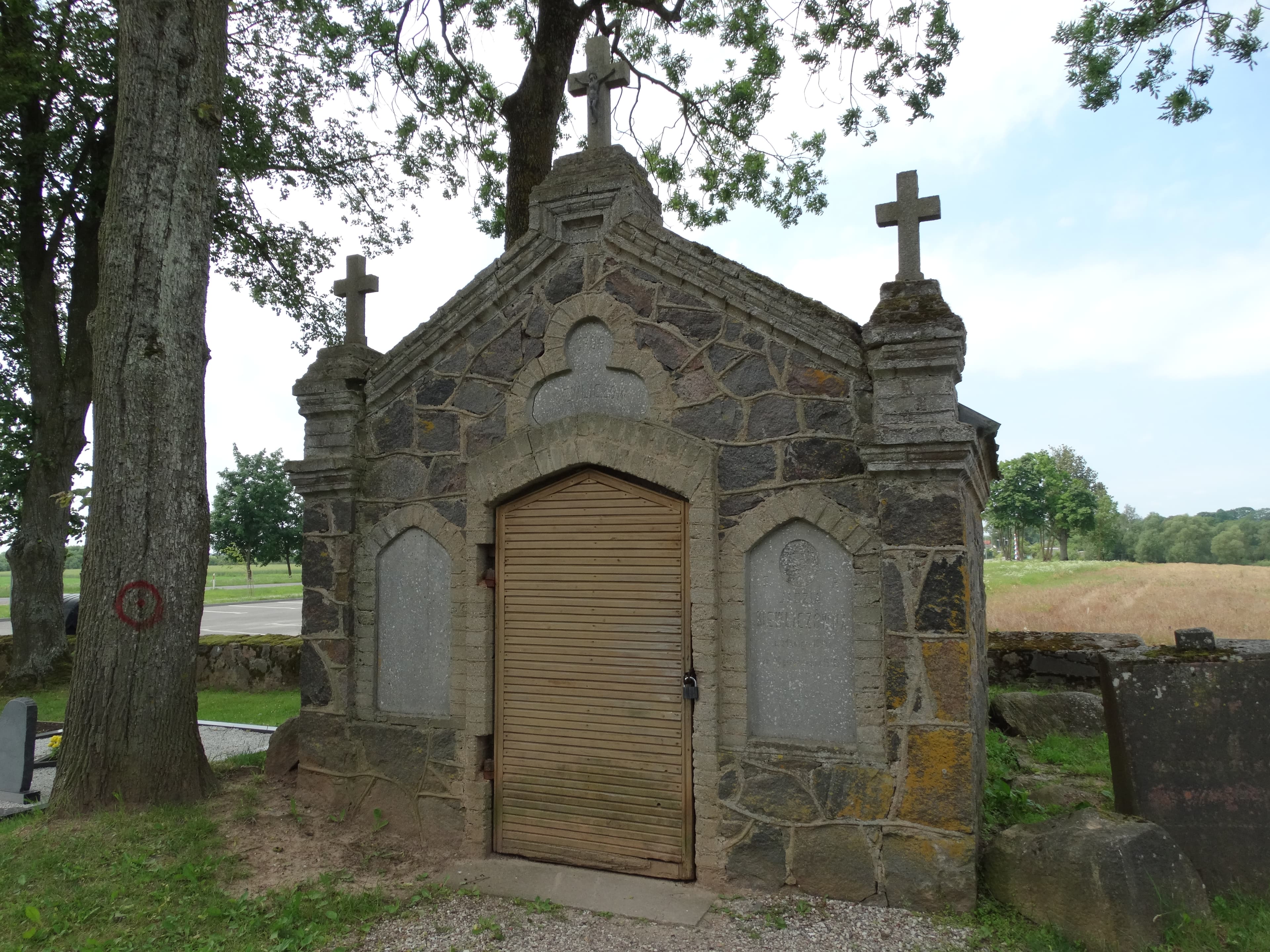 Kiewlicz tomb chapel, Deltuva