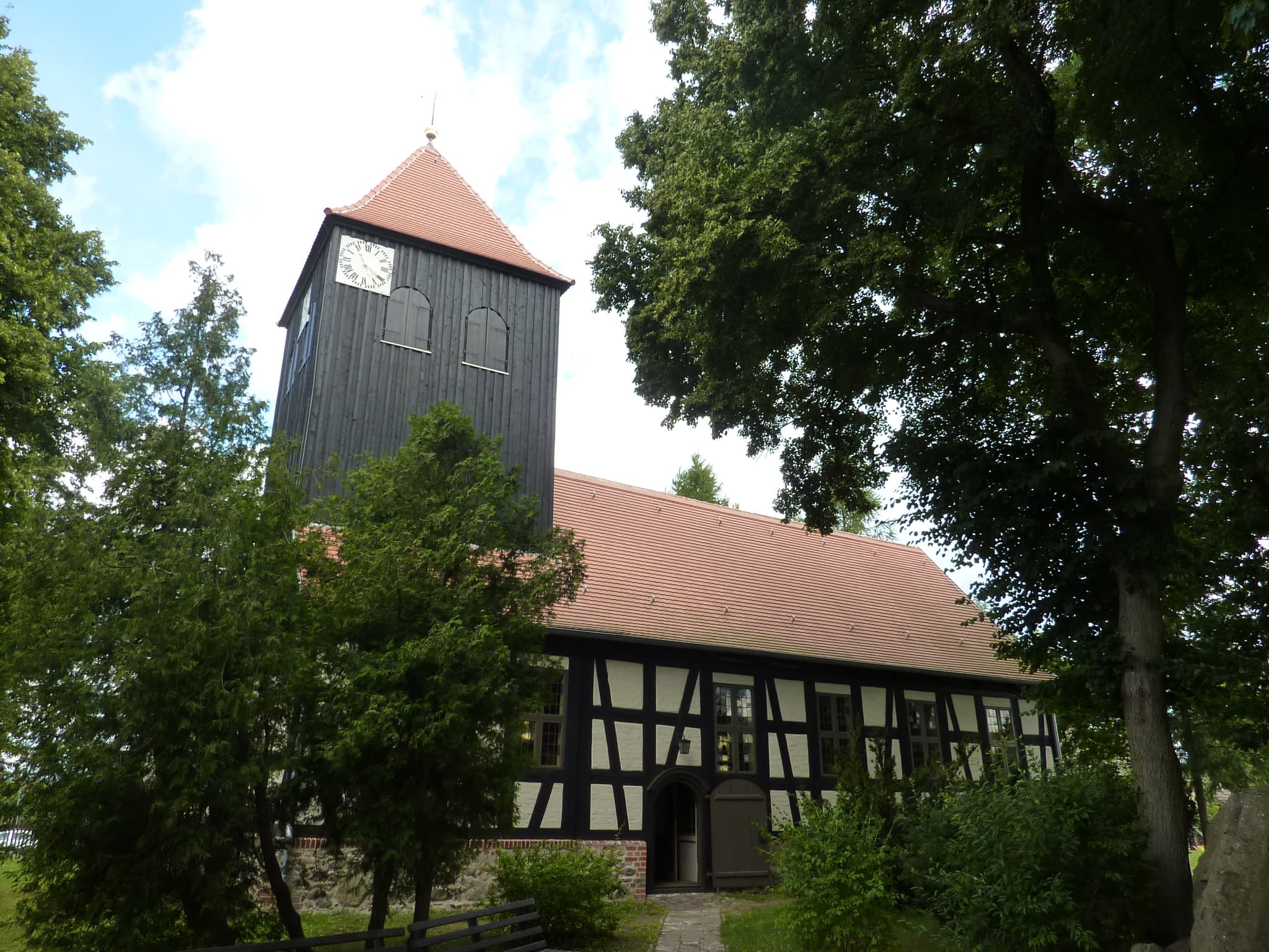 Village church Bredereiche