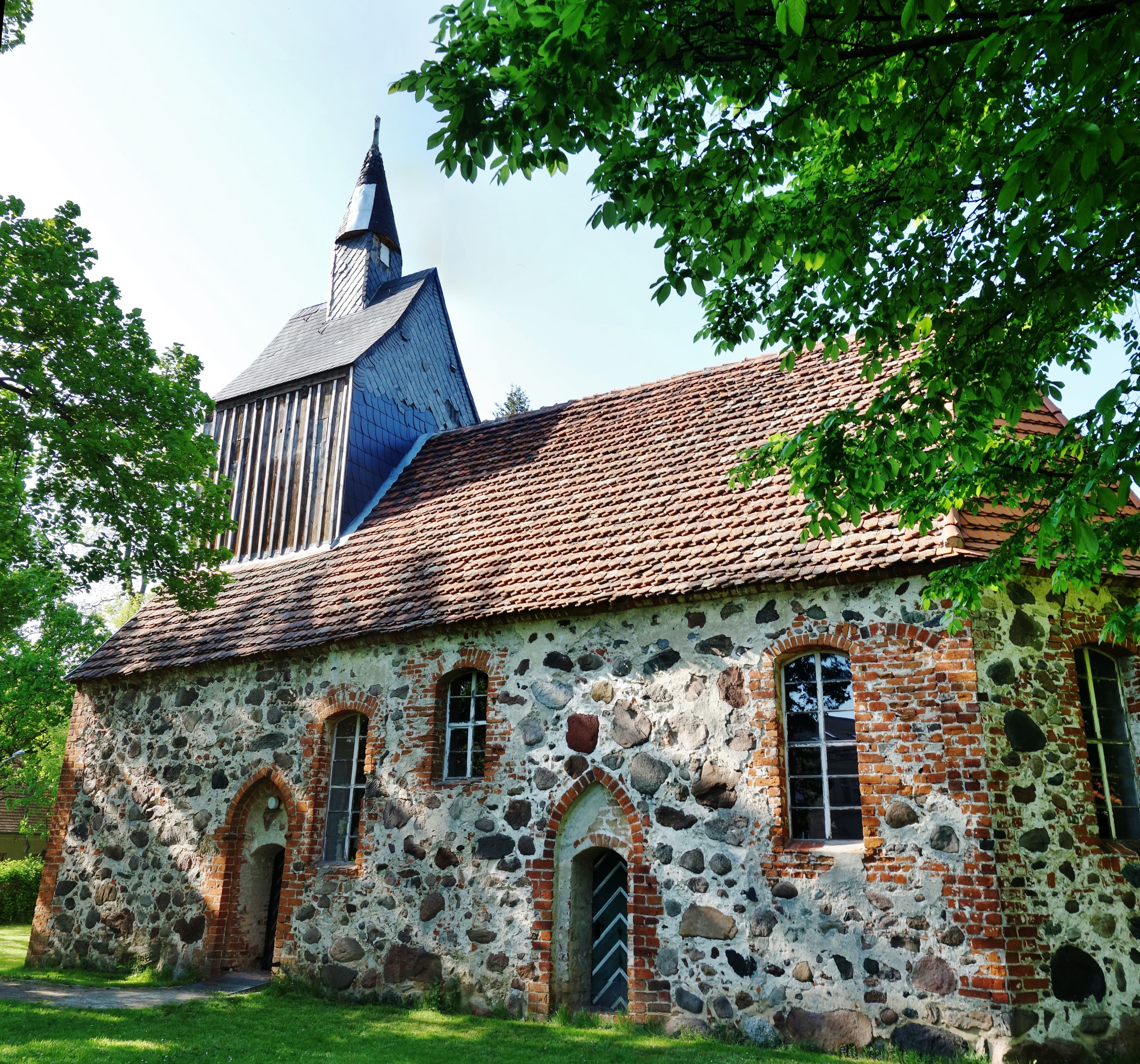 Village church Gnewikow