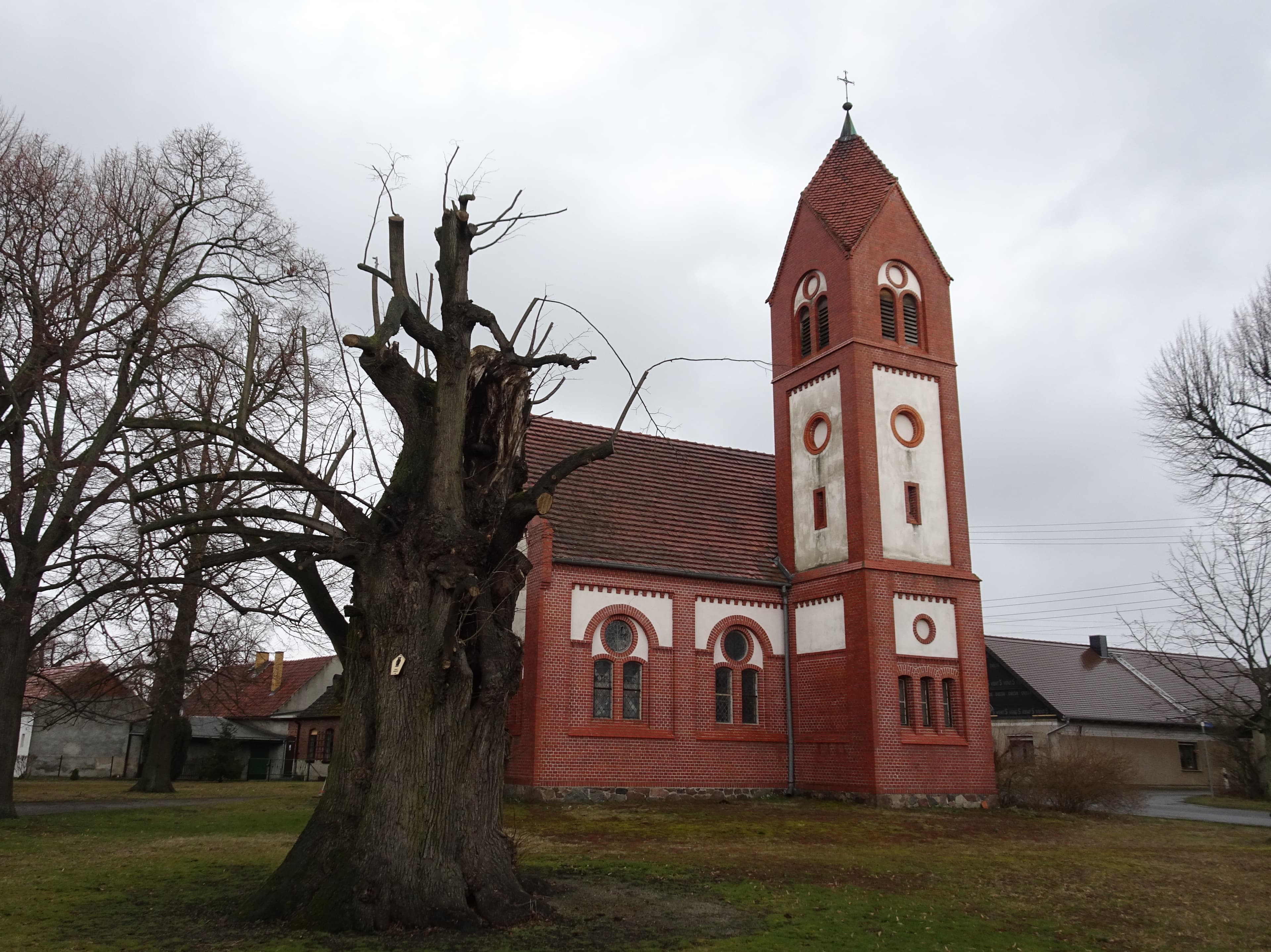 Village church Drößig