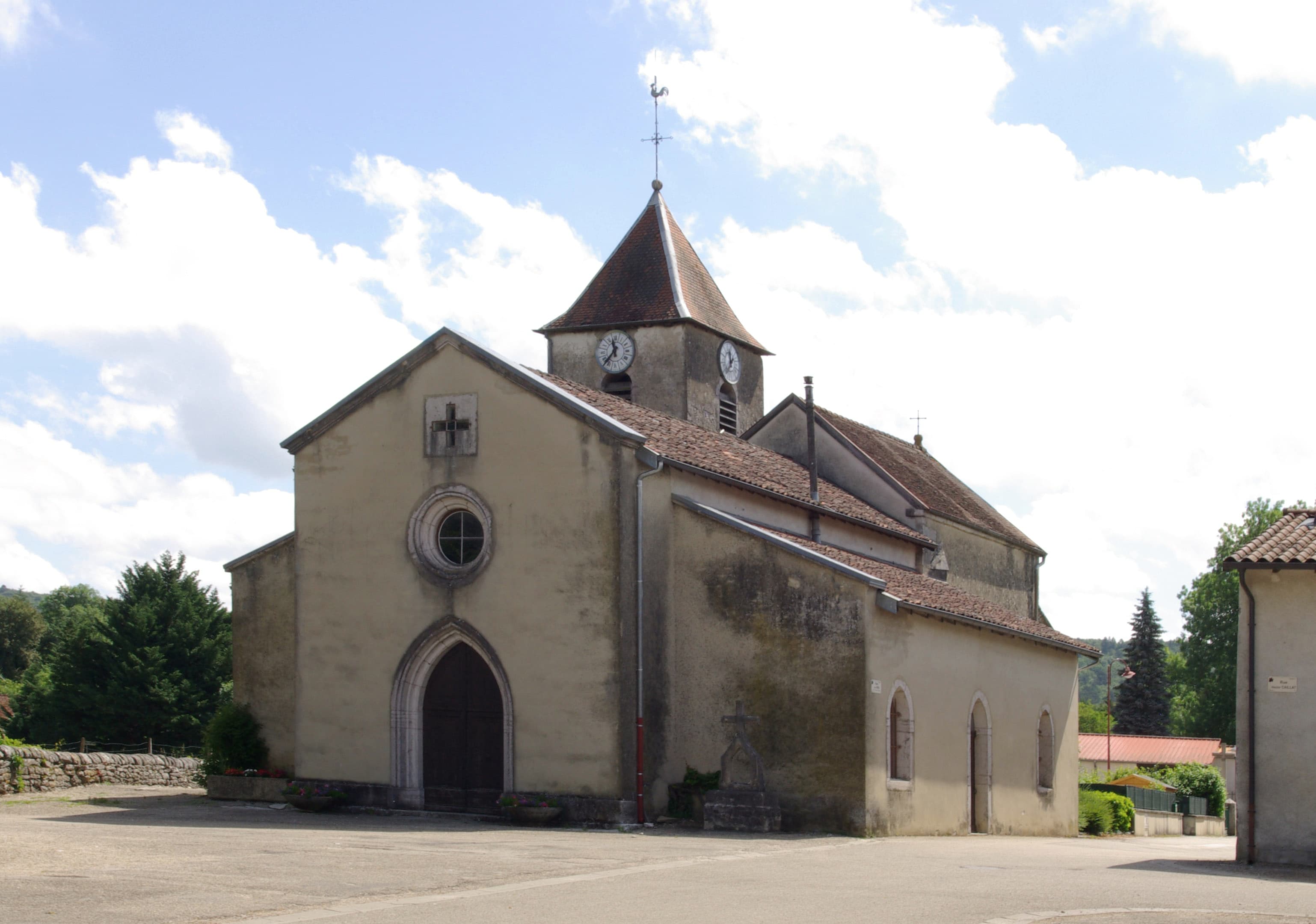 Église Saint-Thyrse de Drom