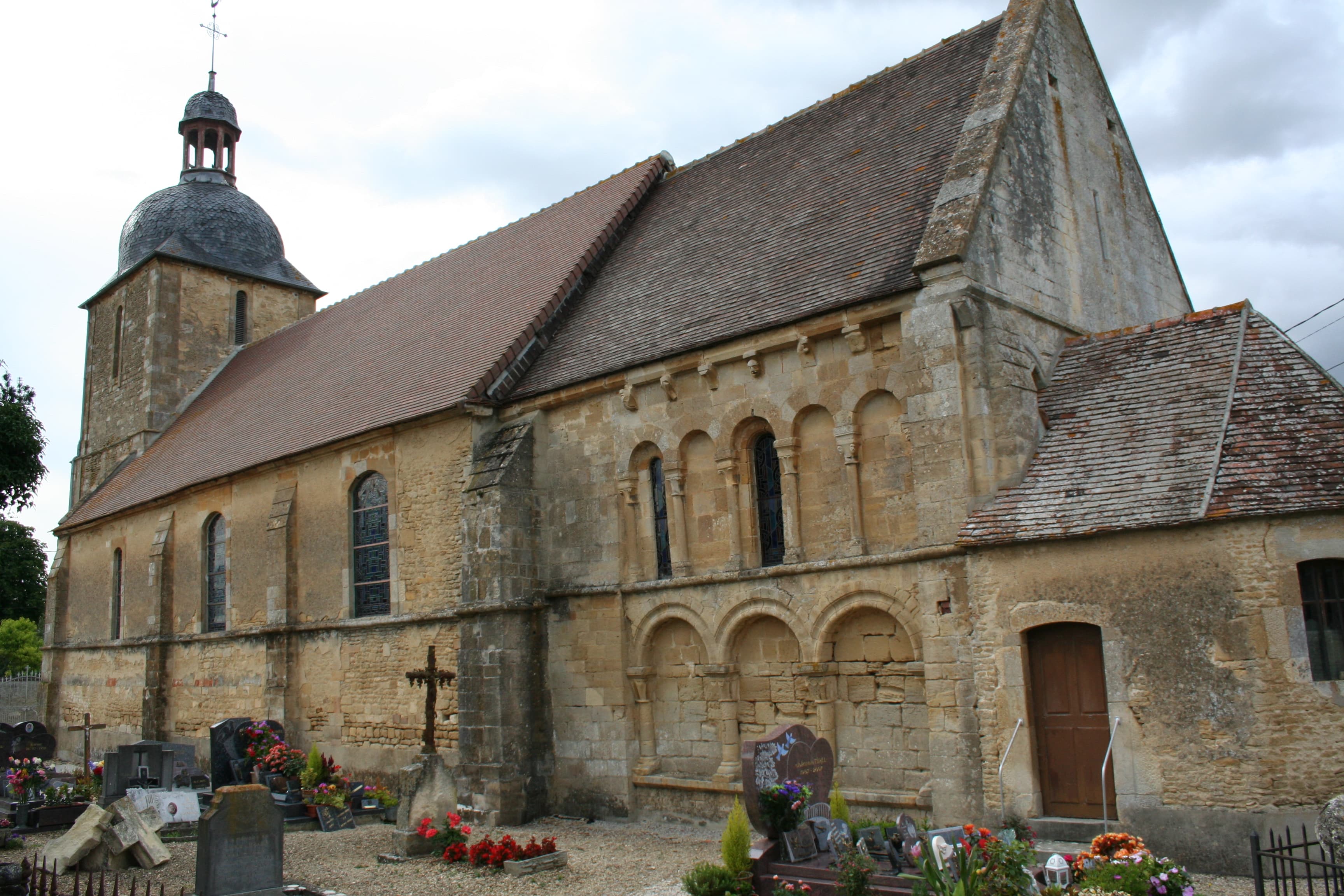 église Saint-Gervais-Saint-Protais de Courcy
