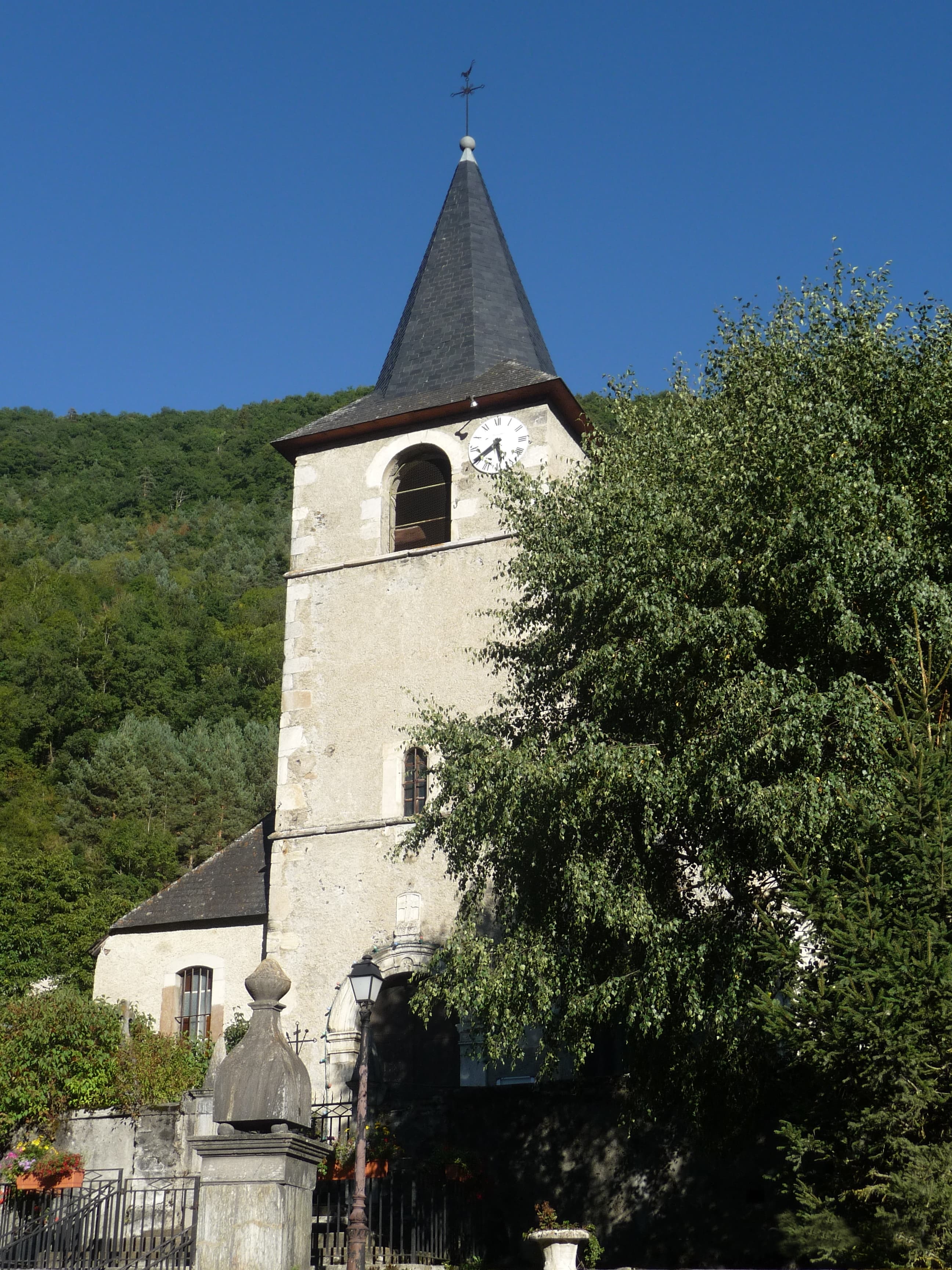 Église Saint-Michel de Bazus-Aure