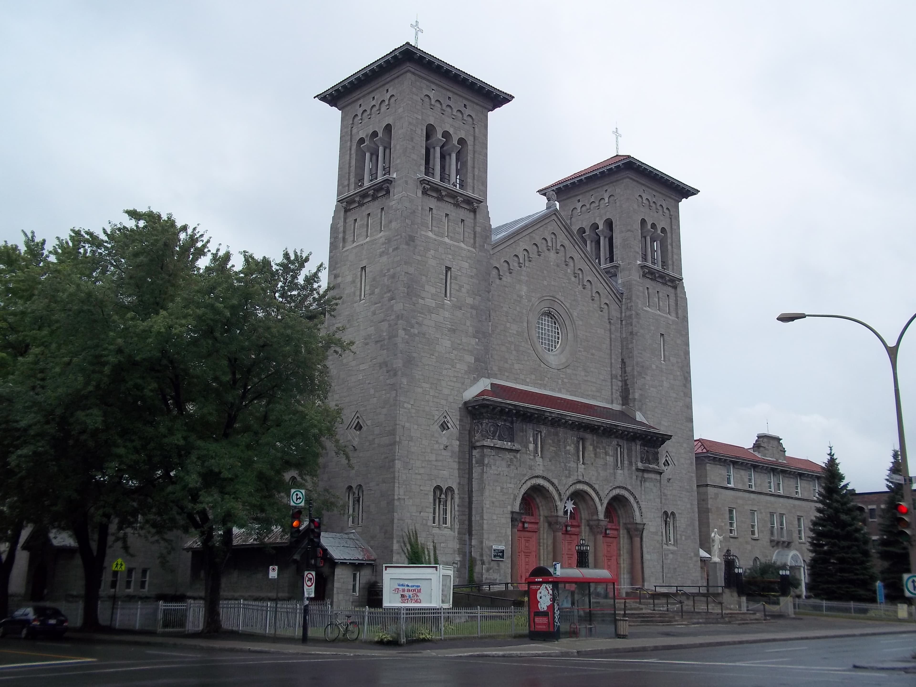 Église Saint-Pierre-Claver