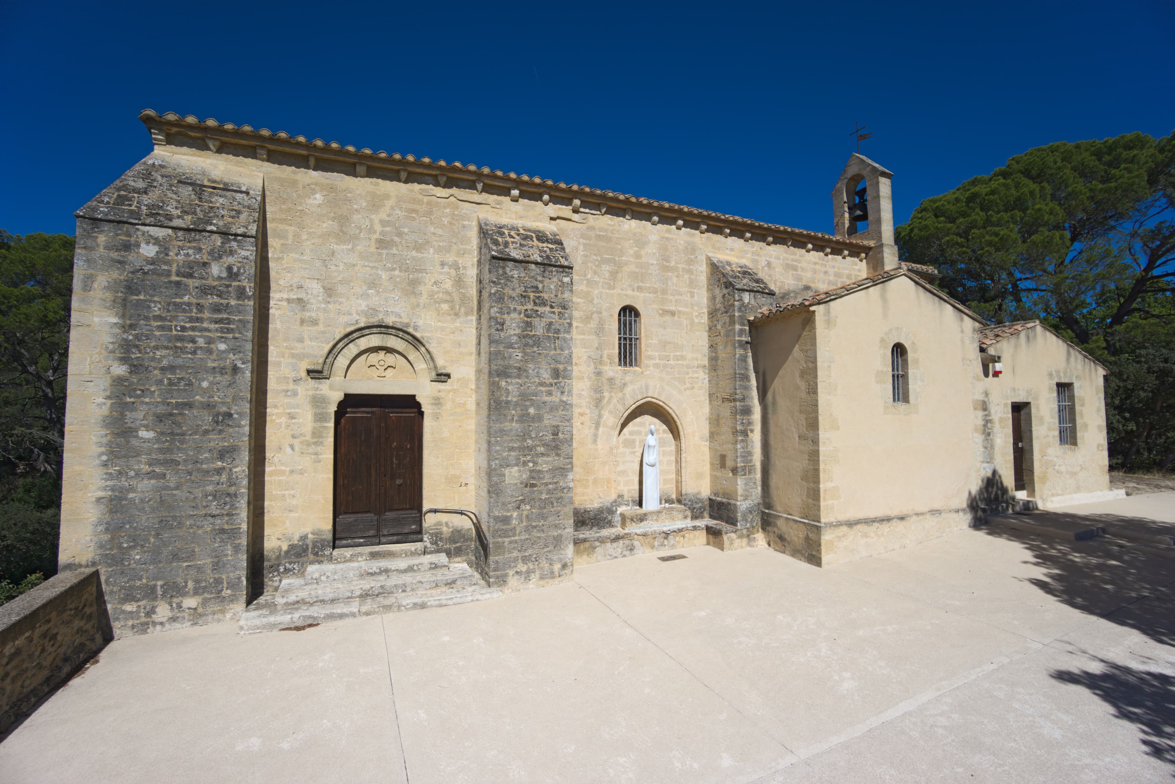 église Saint-Sauveur de la Barben