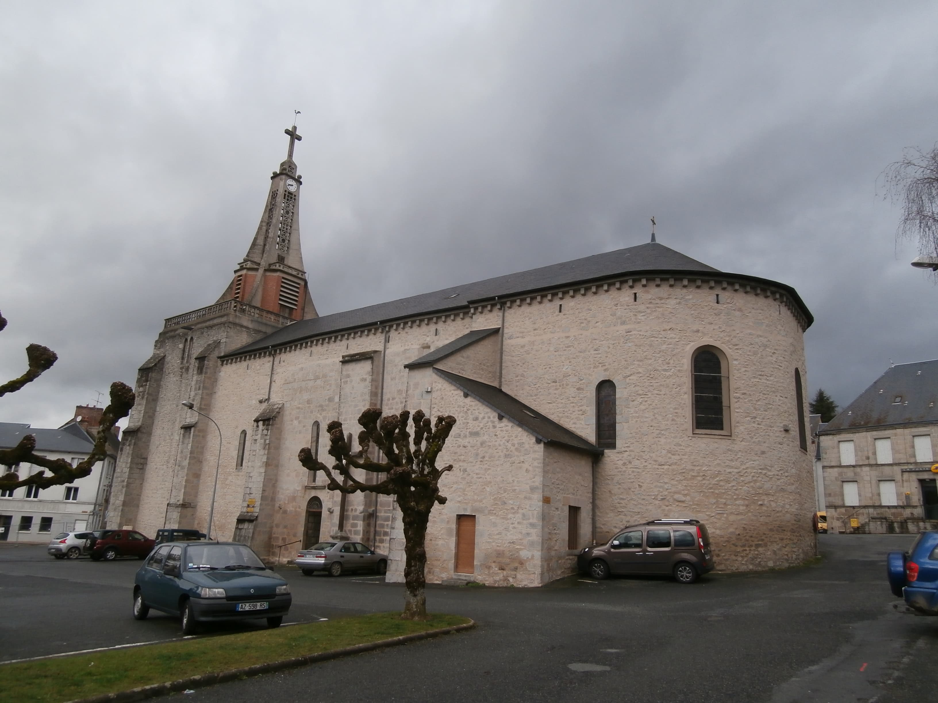 Église Saint-Julien de Saint-Vaury