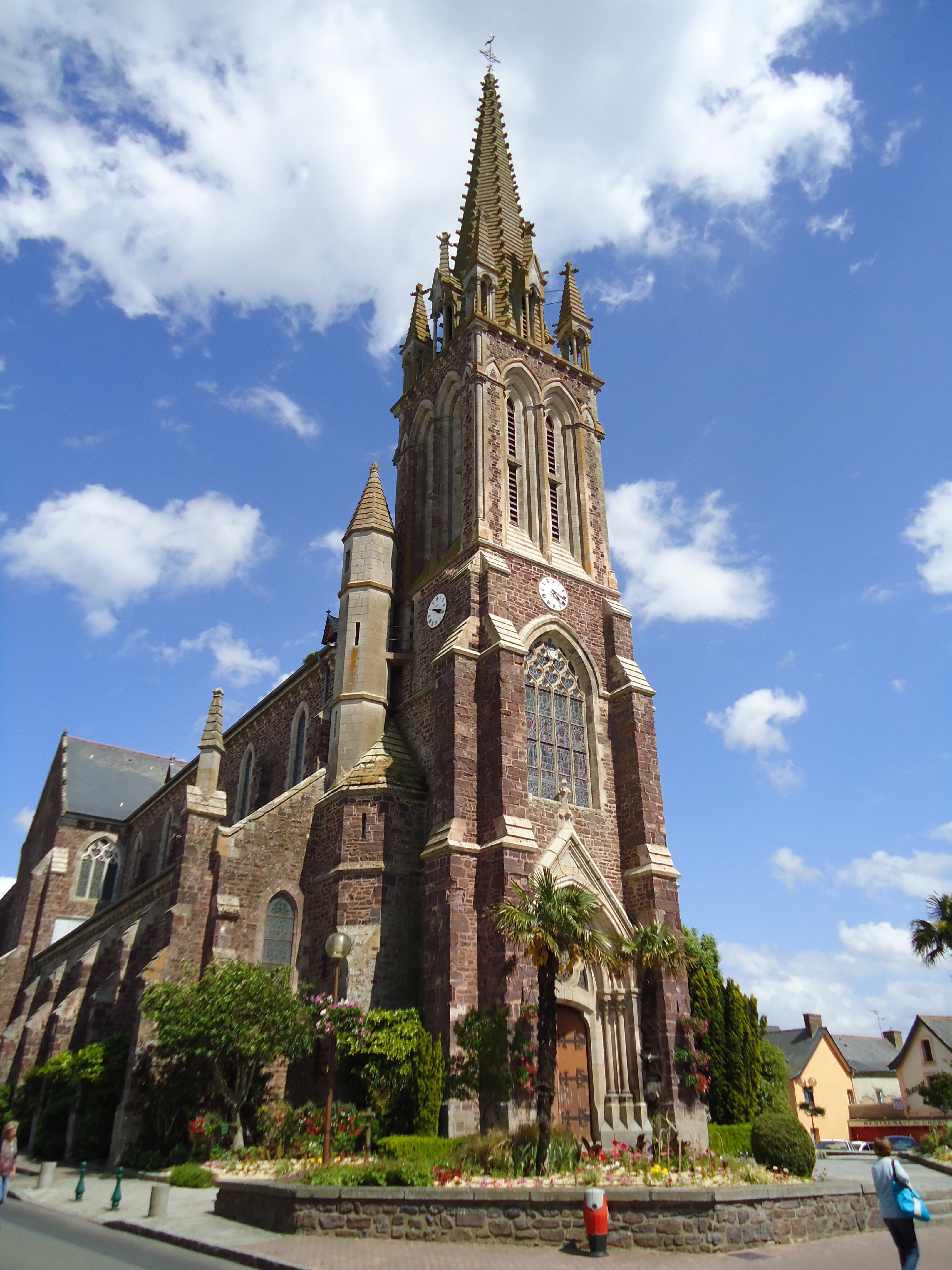 Église Saint-Pierre et Saint-Louis de Bédée