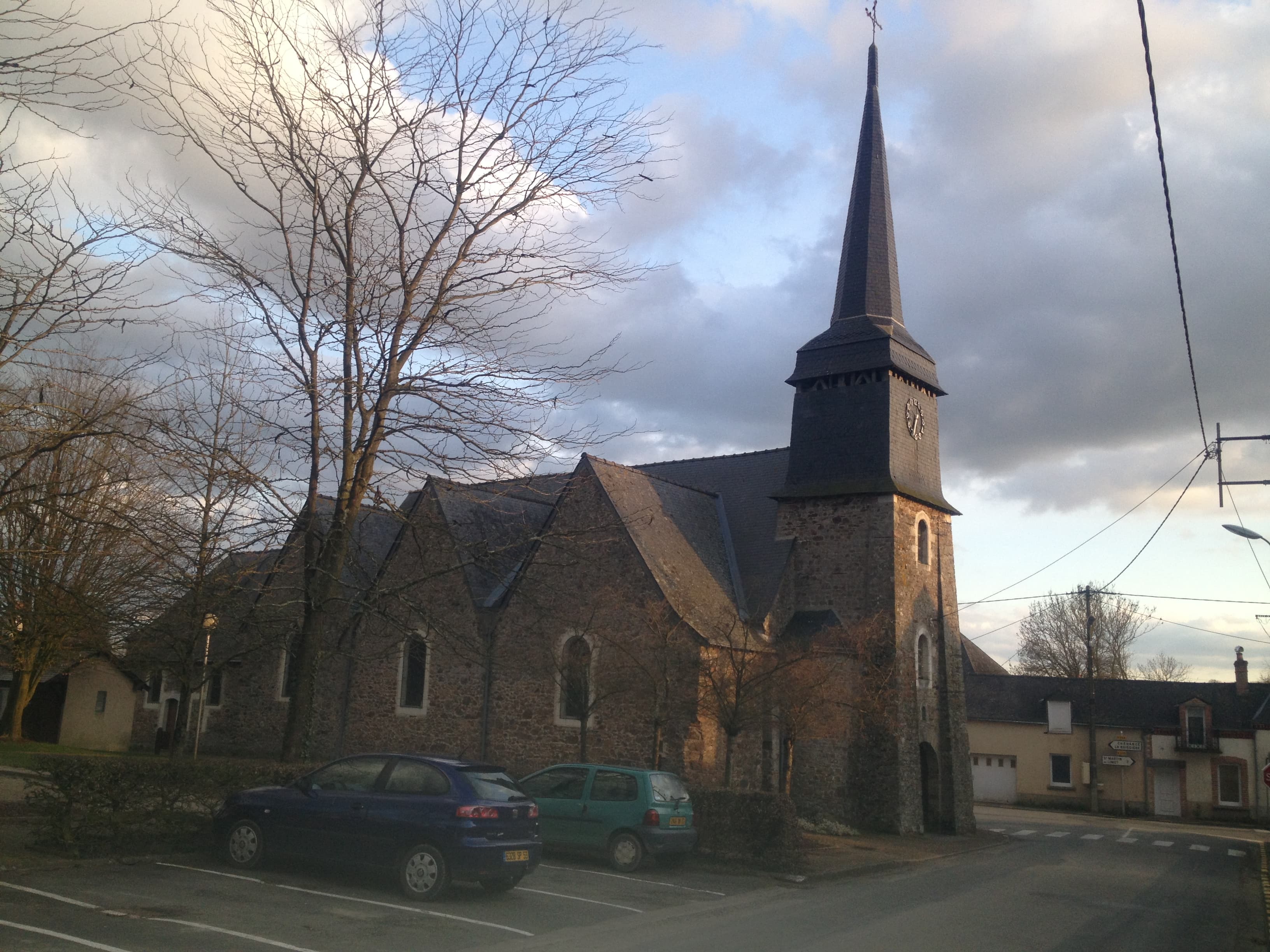 Église Saint-Pierre de Bouchamps-lès-Craon