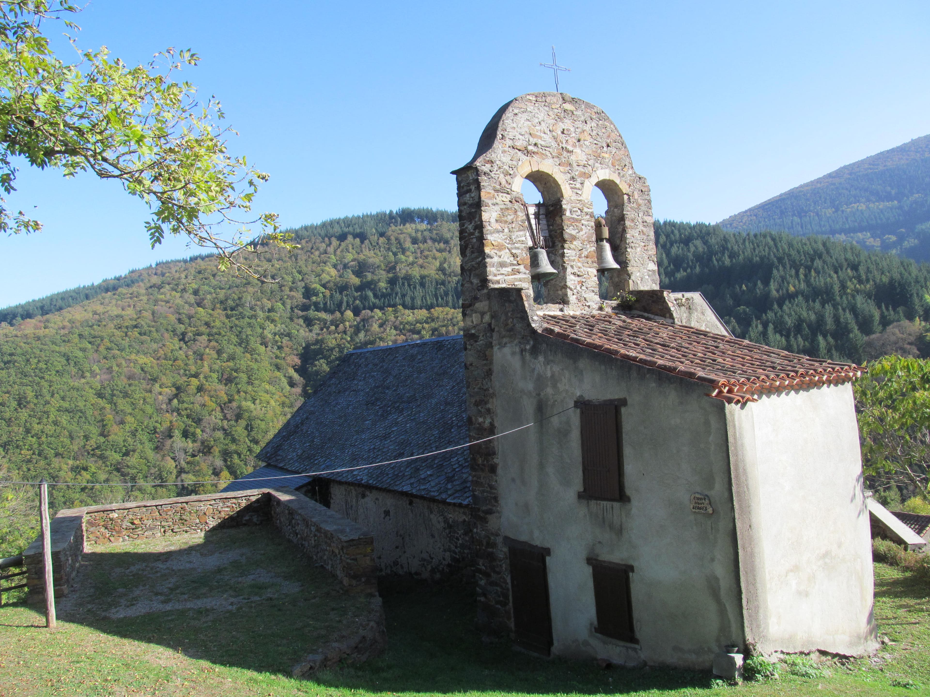 église Saint-Joseph de Burret