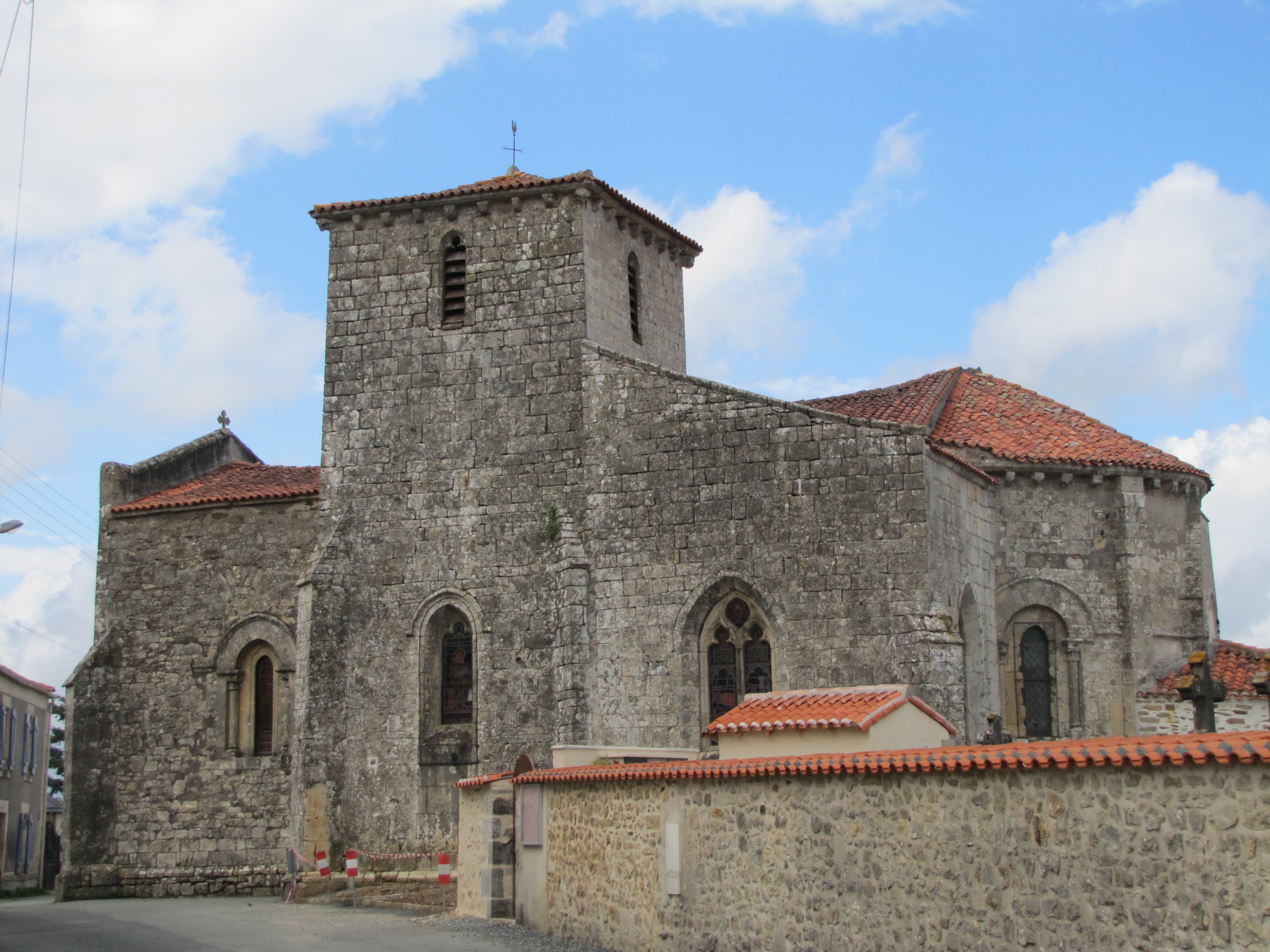 Église Saint-Loup de Puy-de-Serre