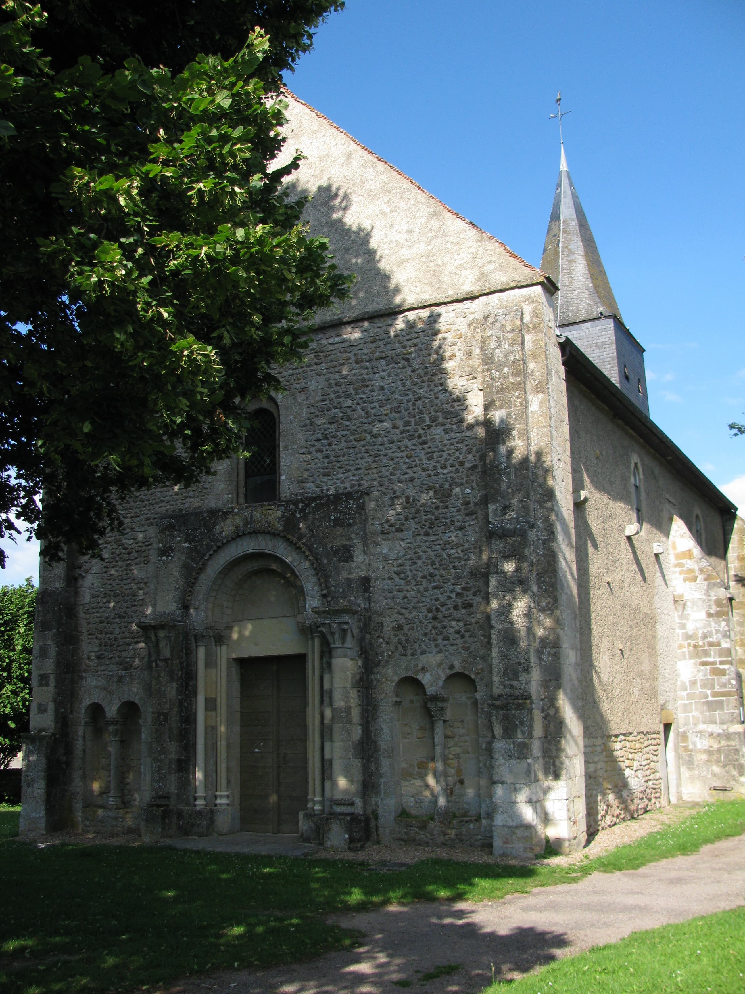 Église Saint-Louis de Montigny-aux-Amognes