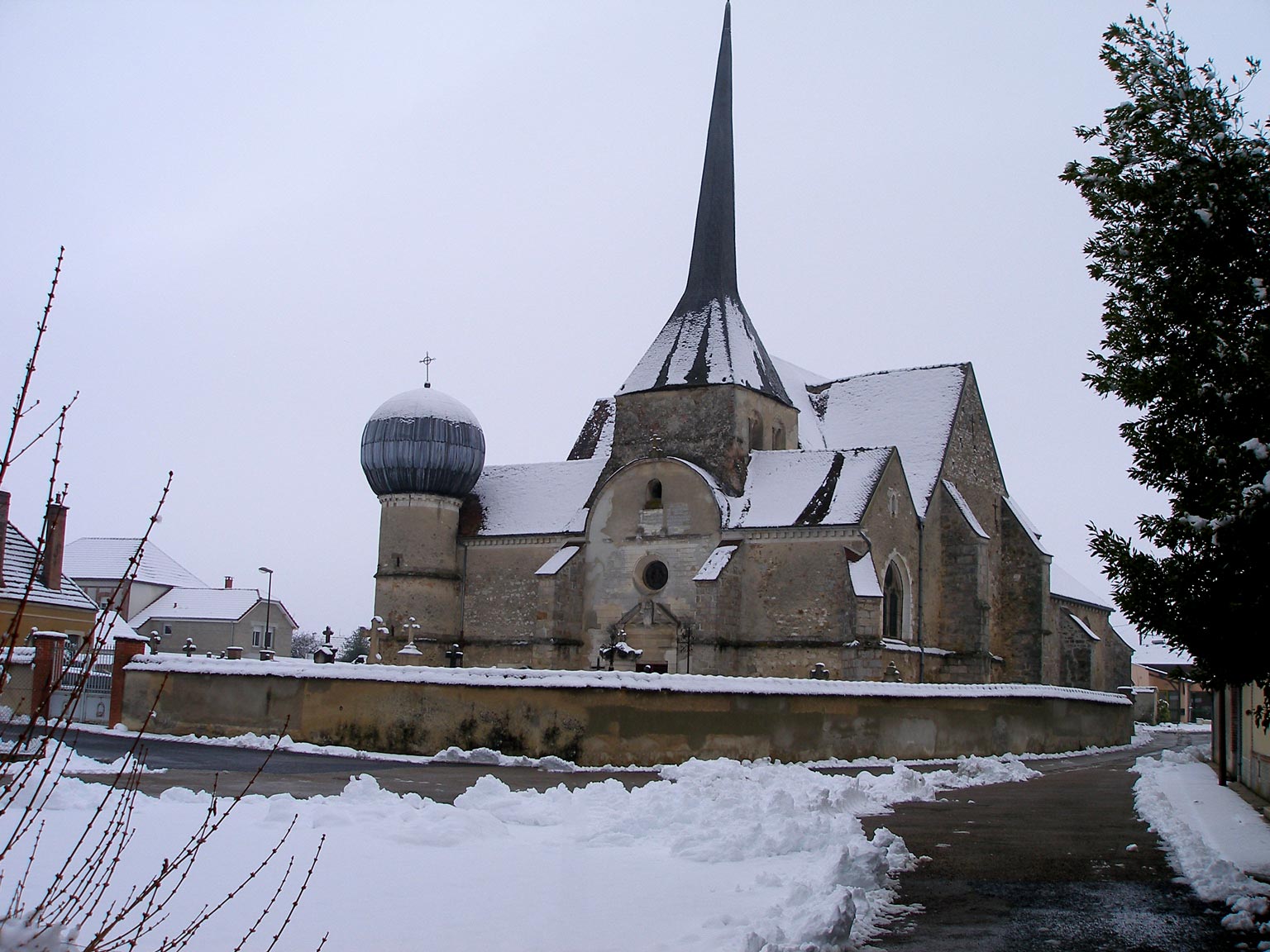 Église Saint-Antoine-et-Saint-Sulpice de Clesles