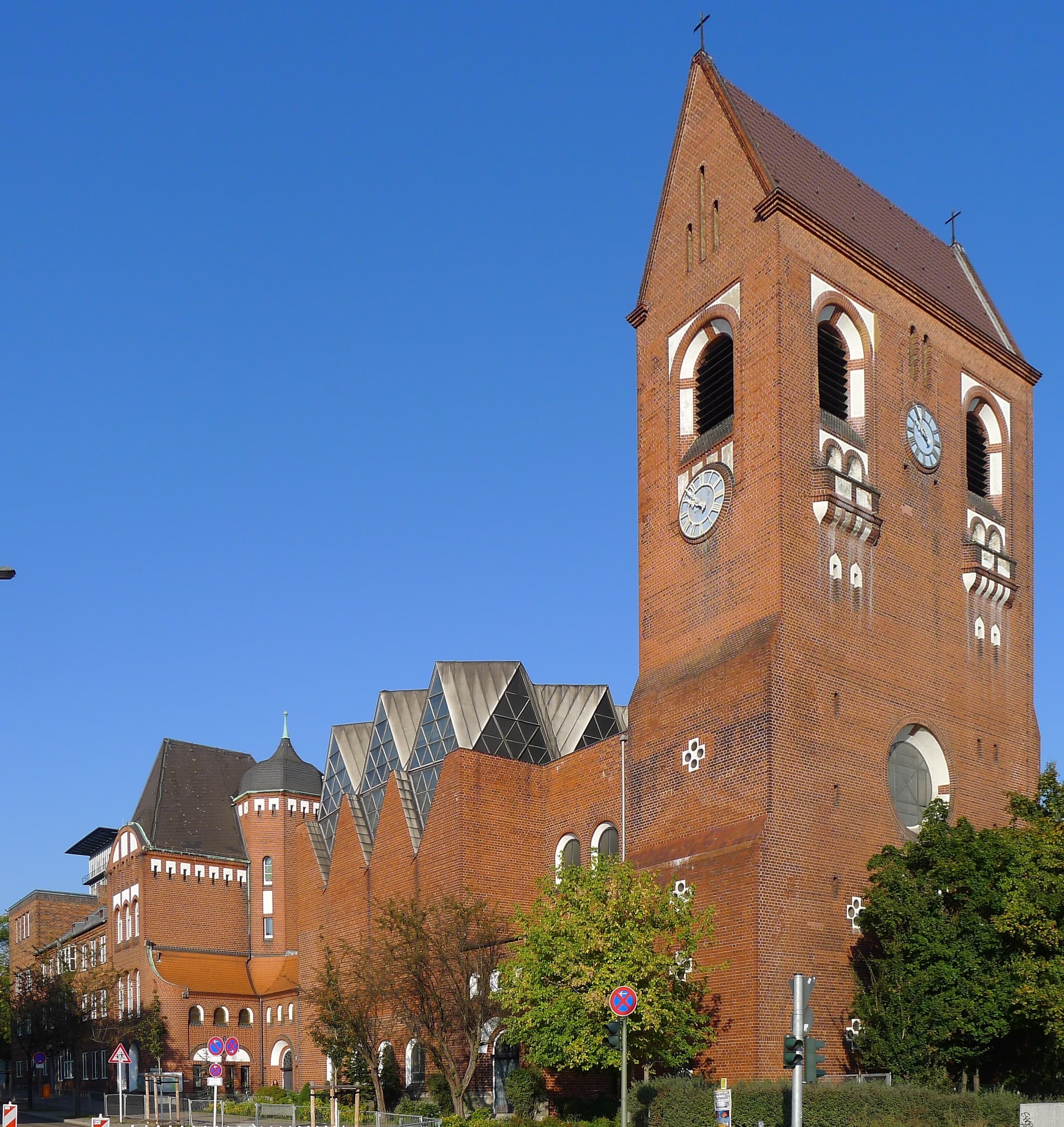 Epiphanienkirche (Berlin-Westend)