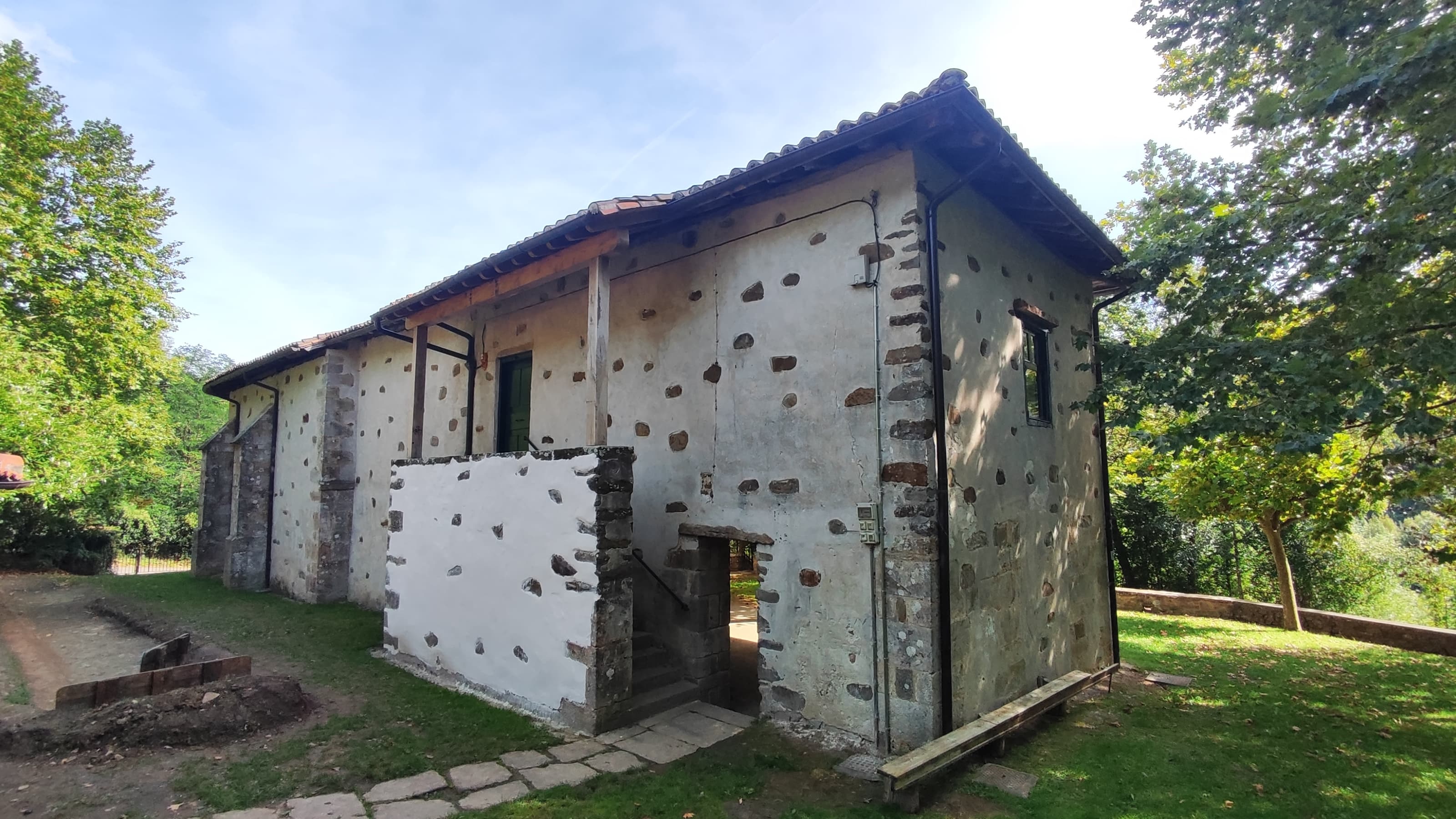 Hermitage of Andra Mari de Ibabe, Ibarra (Aramaio)