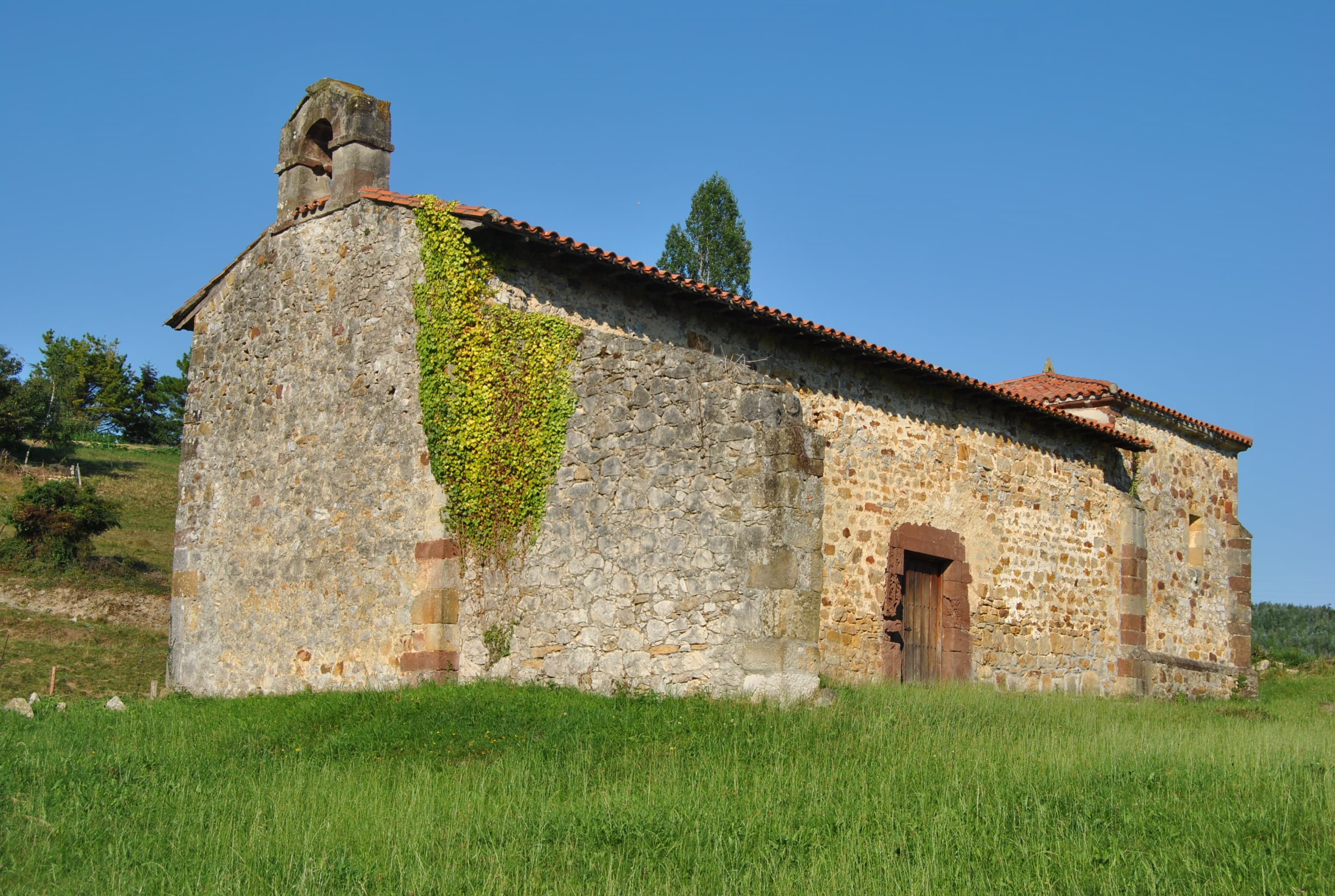 Ermita de San Esteban, Escobedo