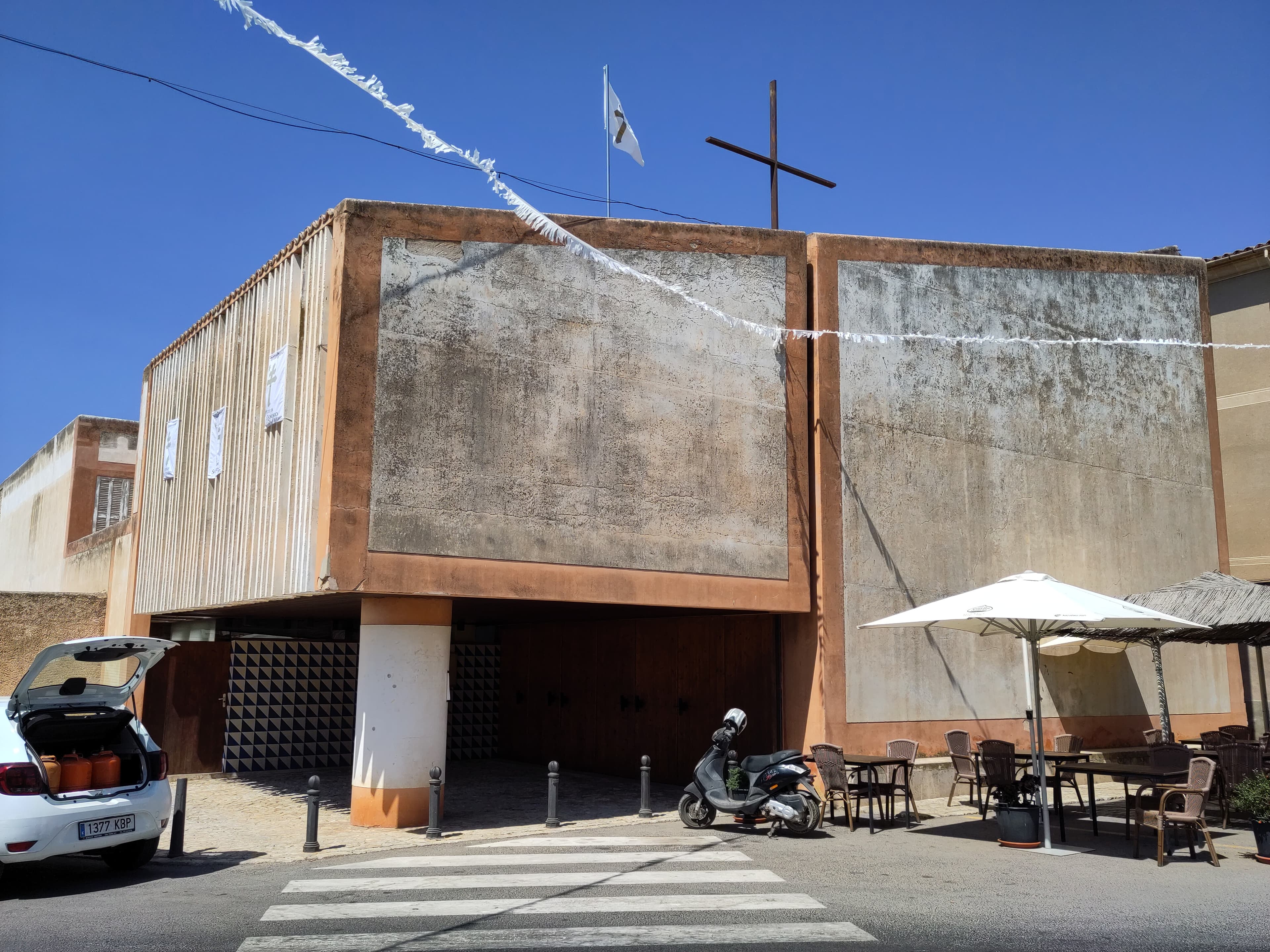 Els Llombards church