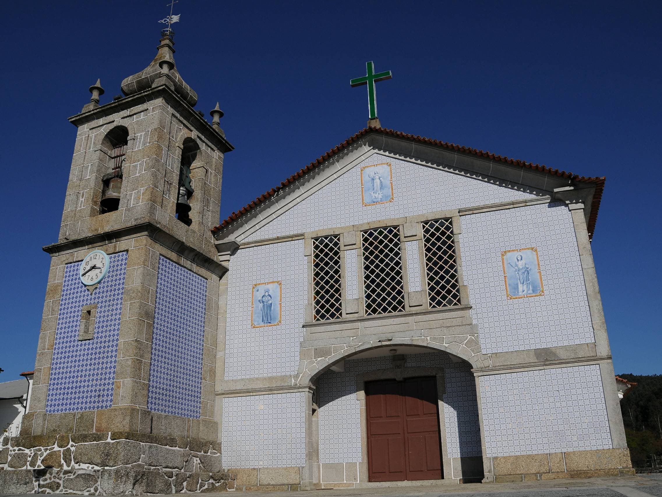 Igreja Paroquial de Esporões