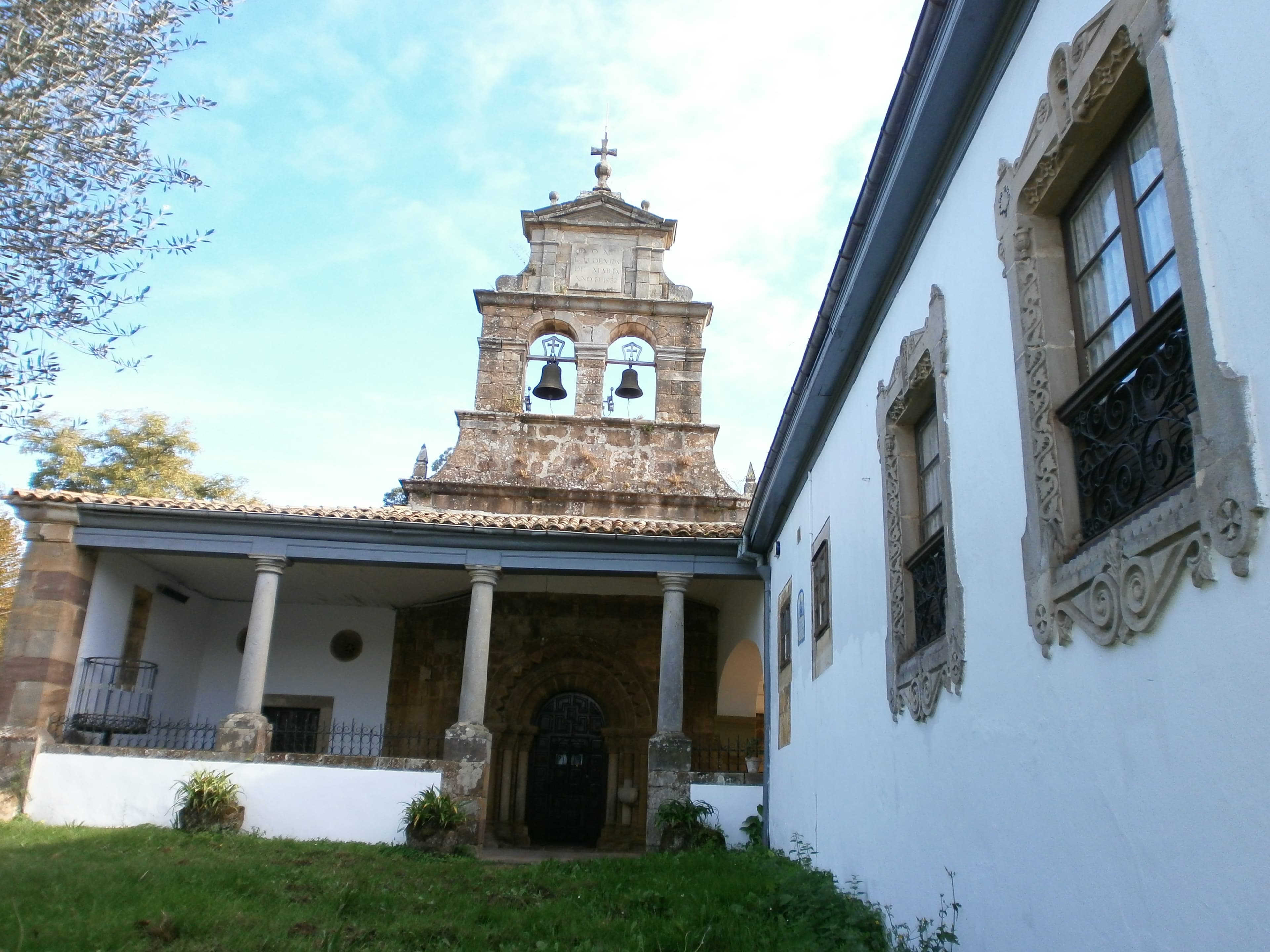 church of Santa María de Lugás