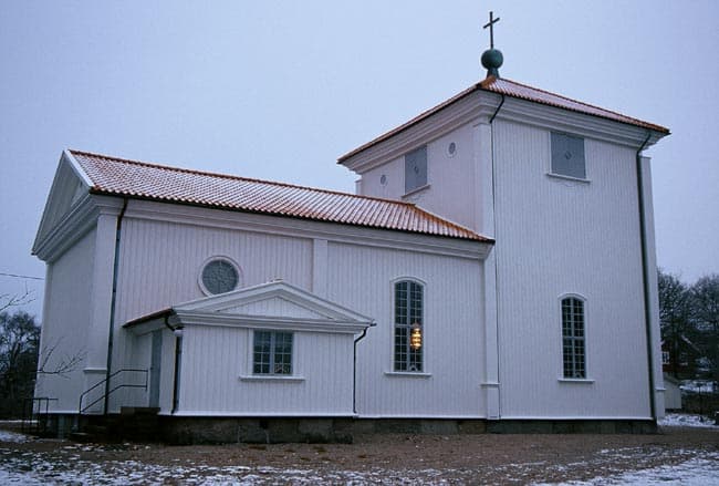 Flatö kyrka