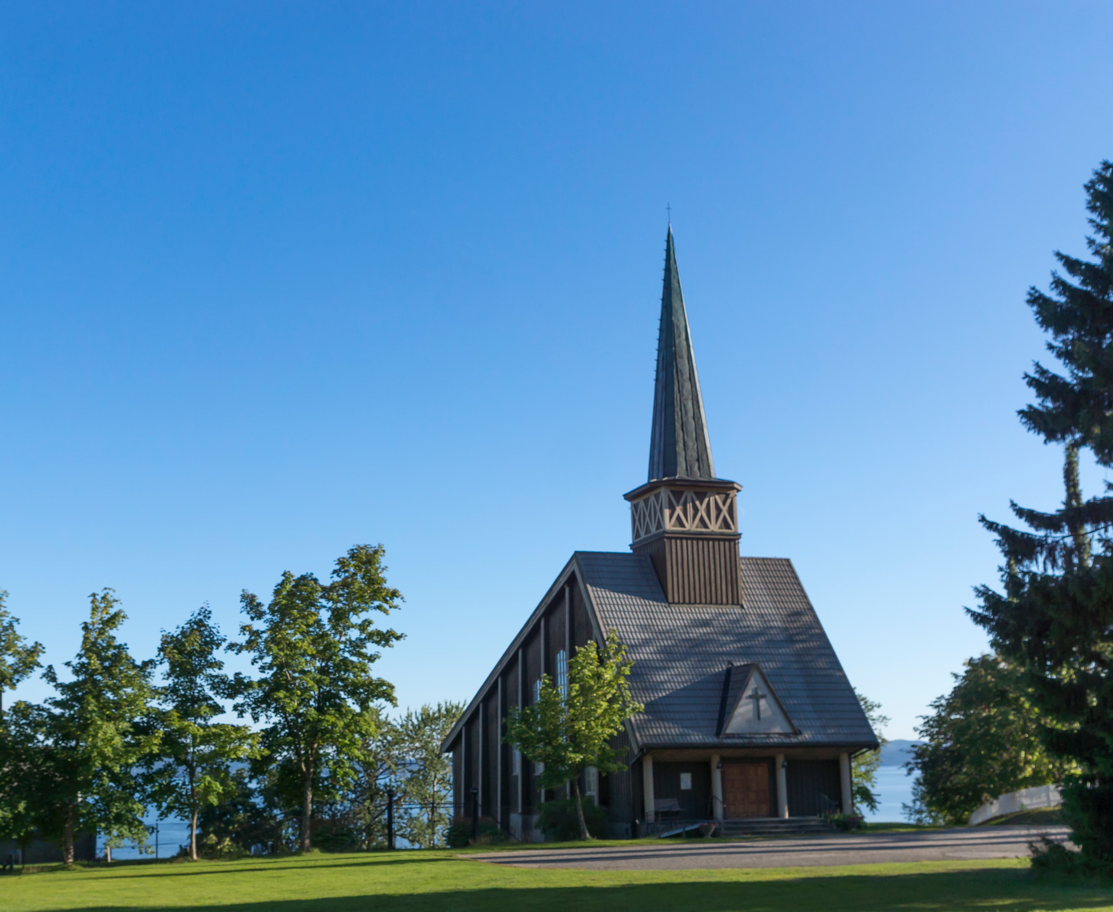 Follafoss Church