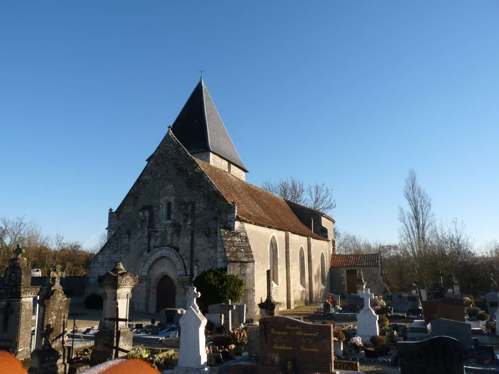église Saint-Michel de Fontenille