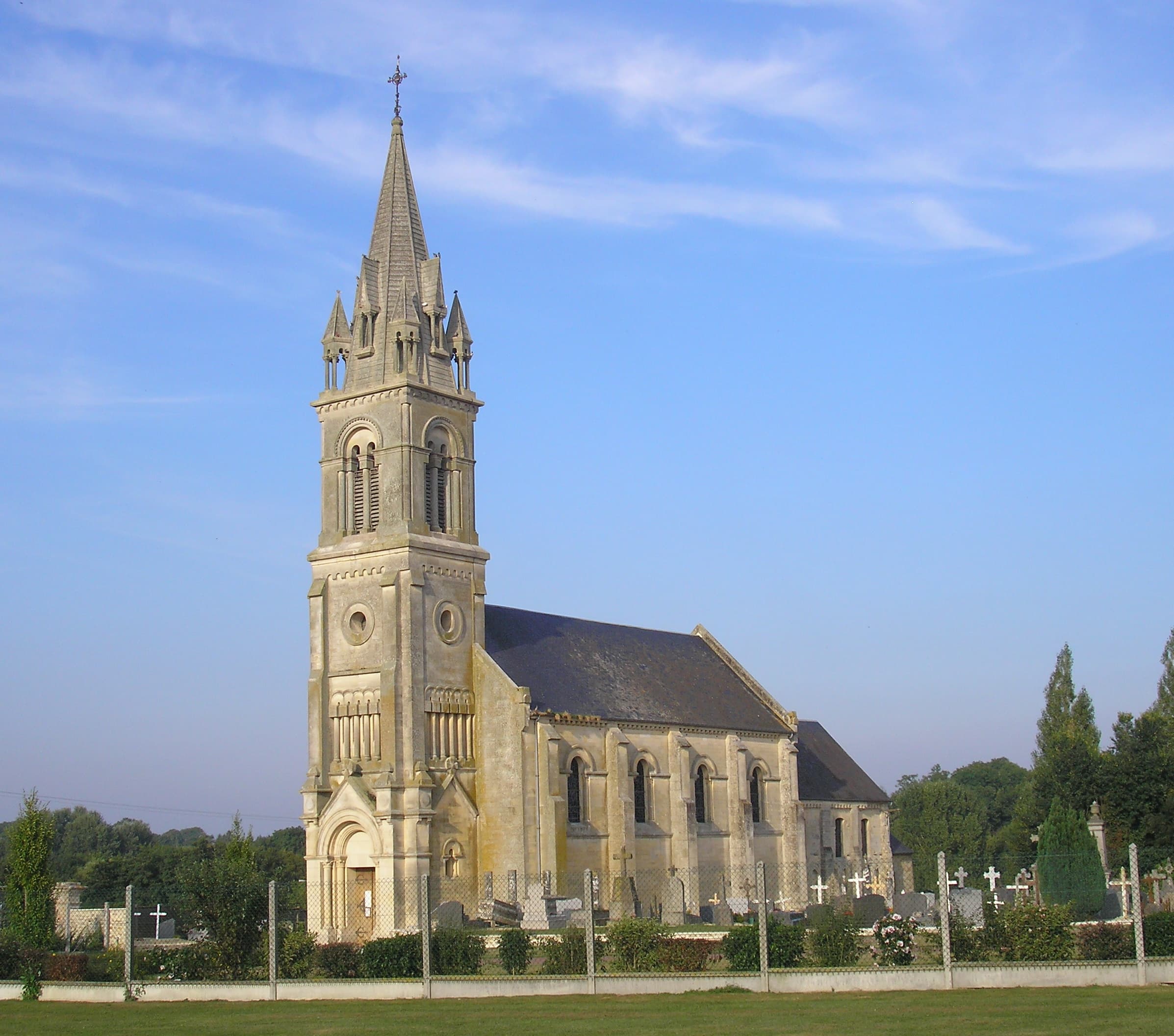 Église Saint-Aubin de Fontenay-le-Pesnel