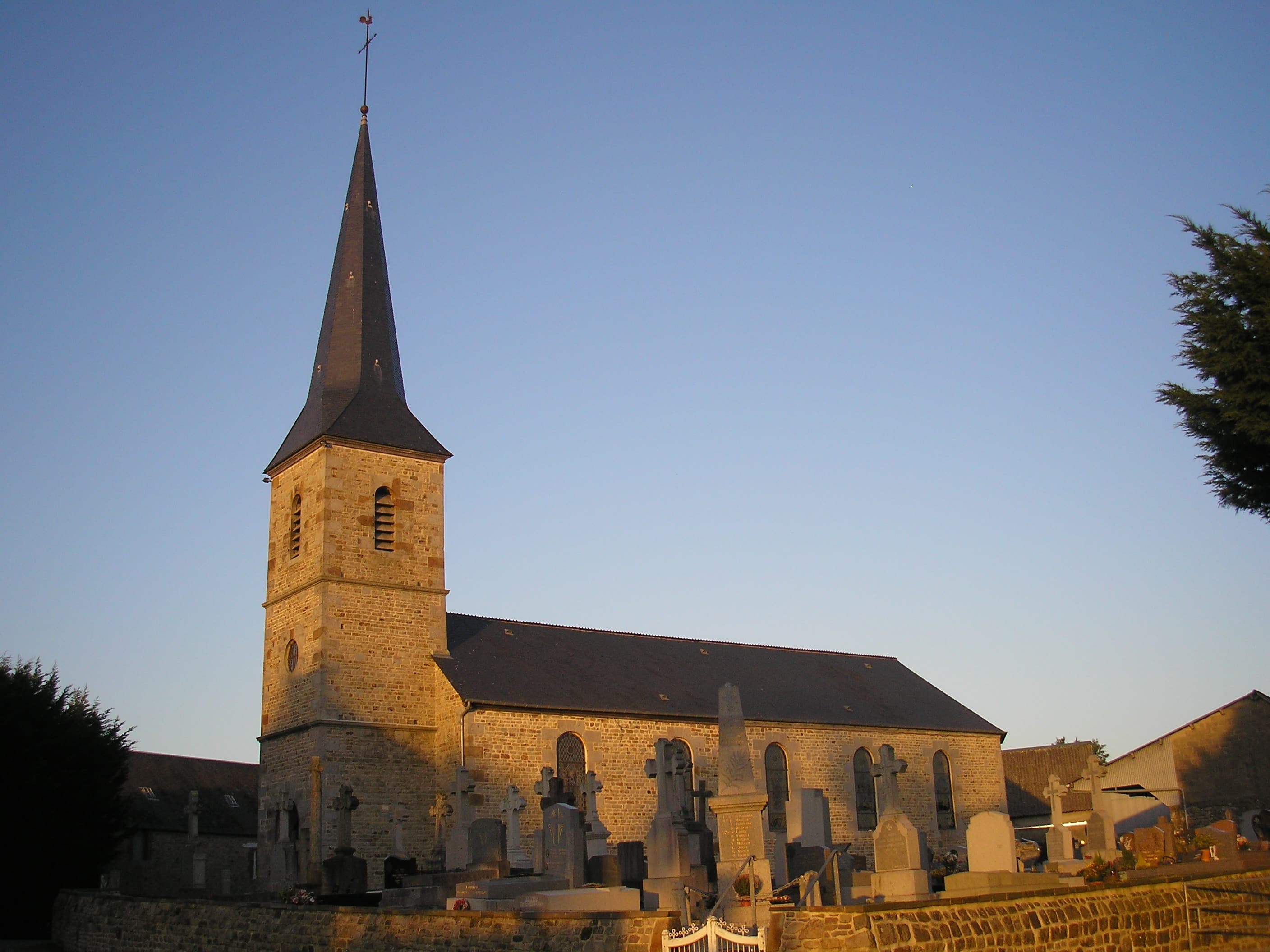 église Saint-Michel de Pont-Bellanger