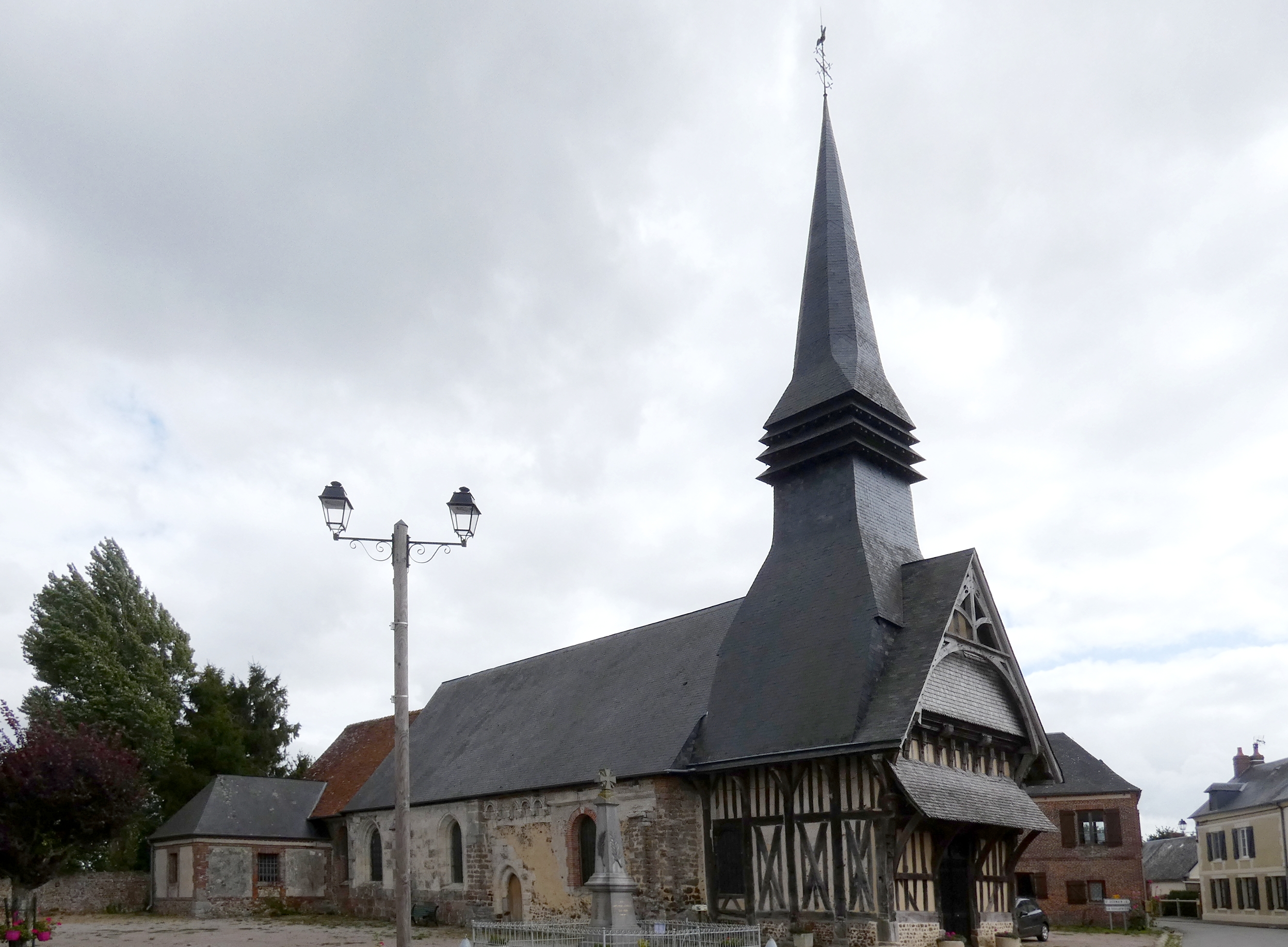 Église Saint-Aubin de Saint-Aubin-de-Bonneval