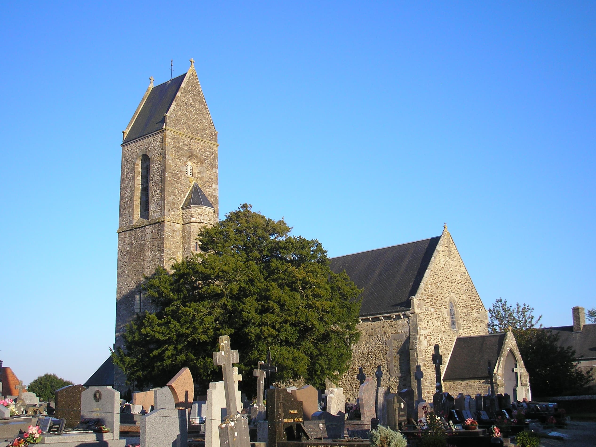 Église Notre-Dame-et-Sainte-Barbe de Savigny
