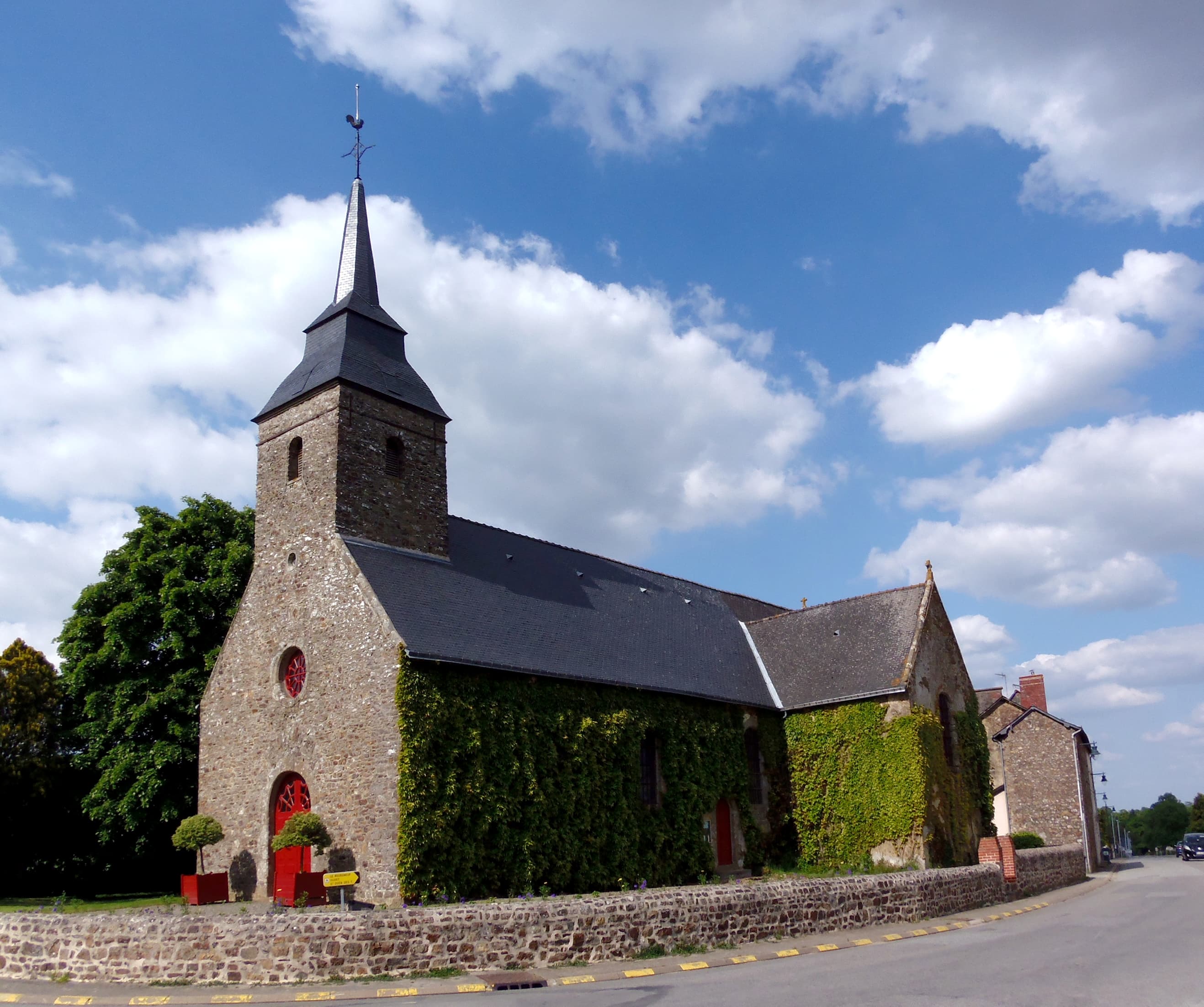 Église de la Sainte-Trinité de Launay-Villiers