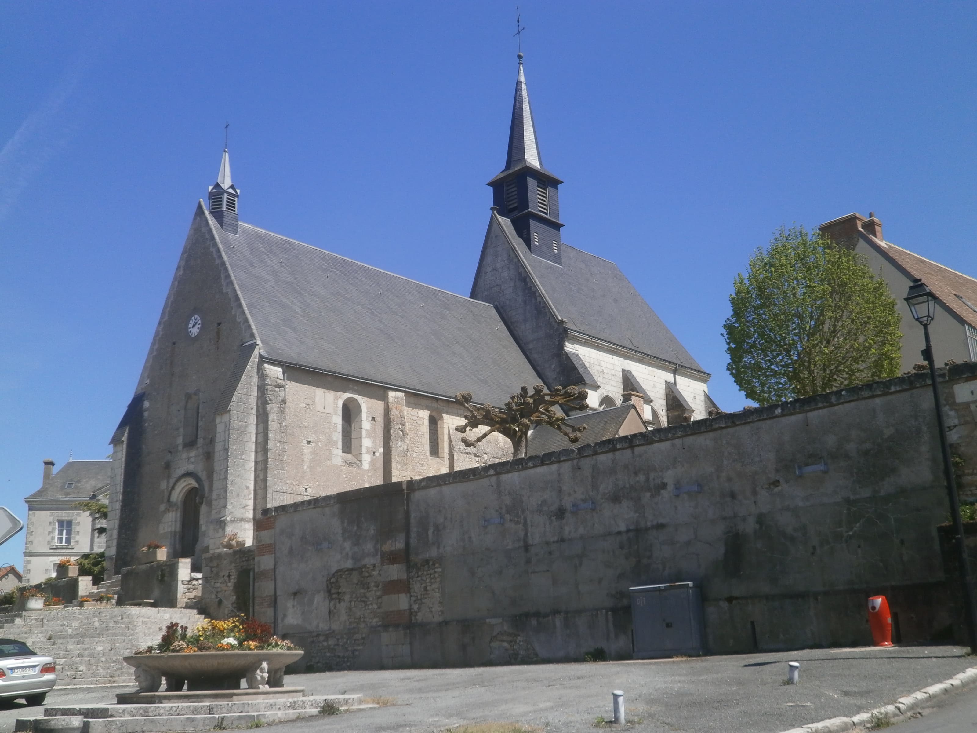 Église Saint-Thibault de Francueil