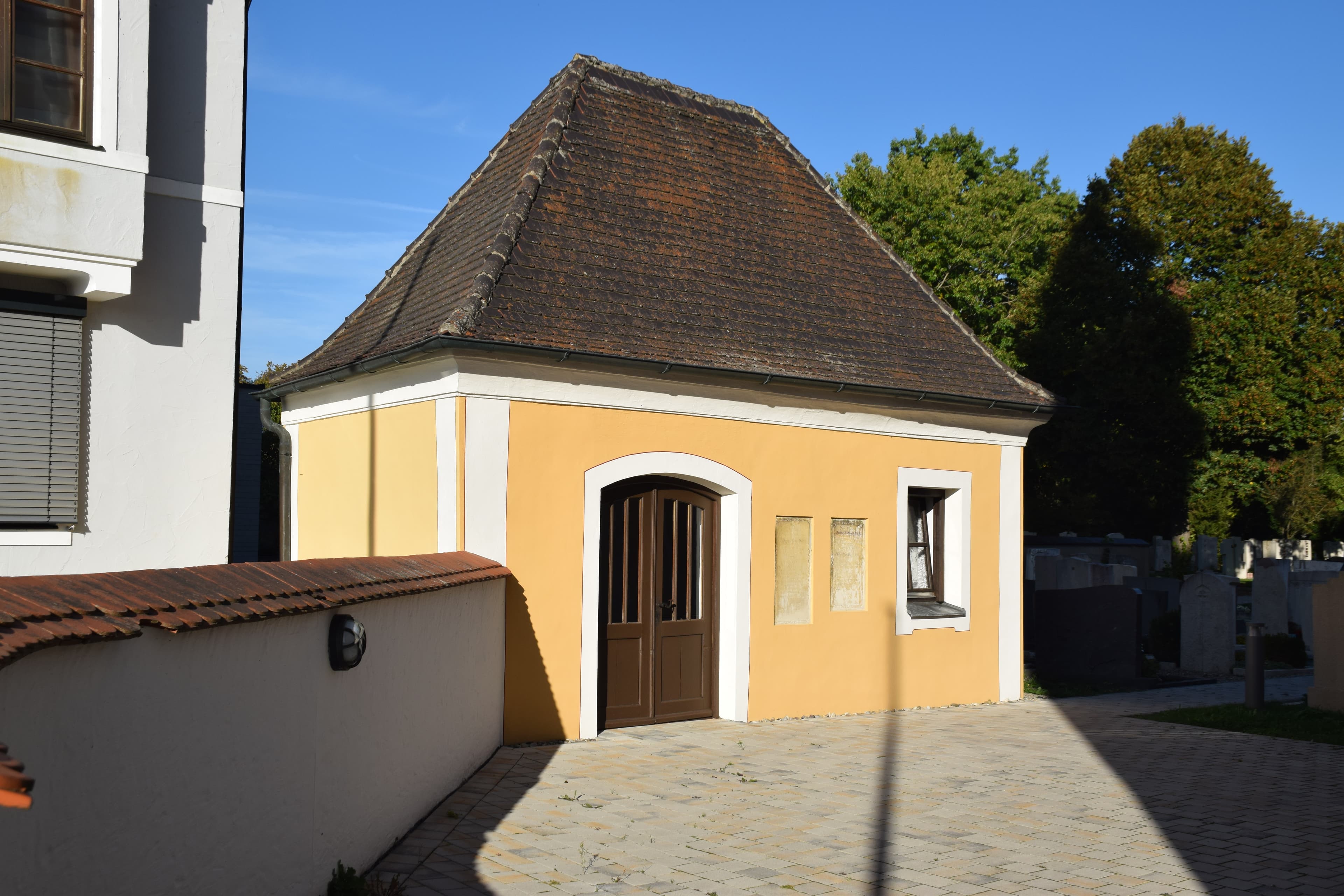 Friedhofskapelle Schloßstraße 1 in Nassenfels